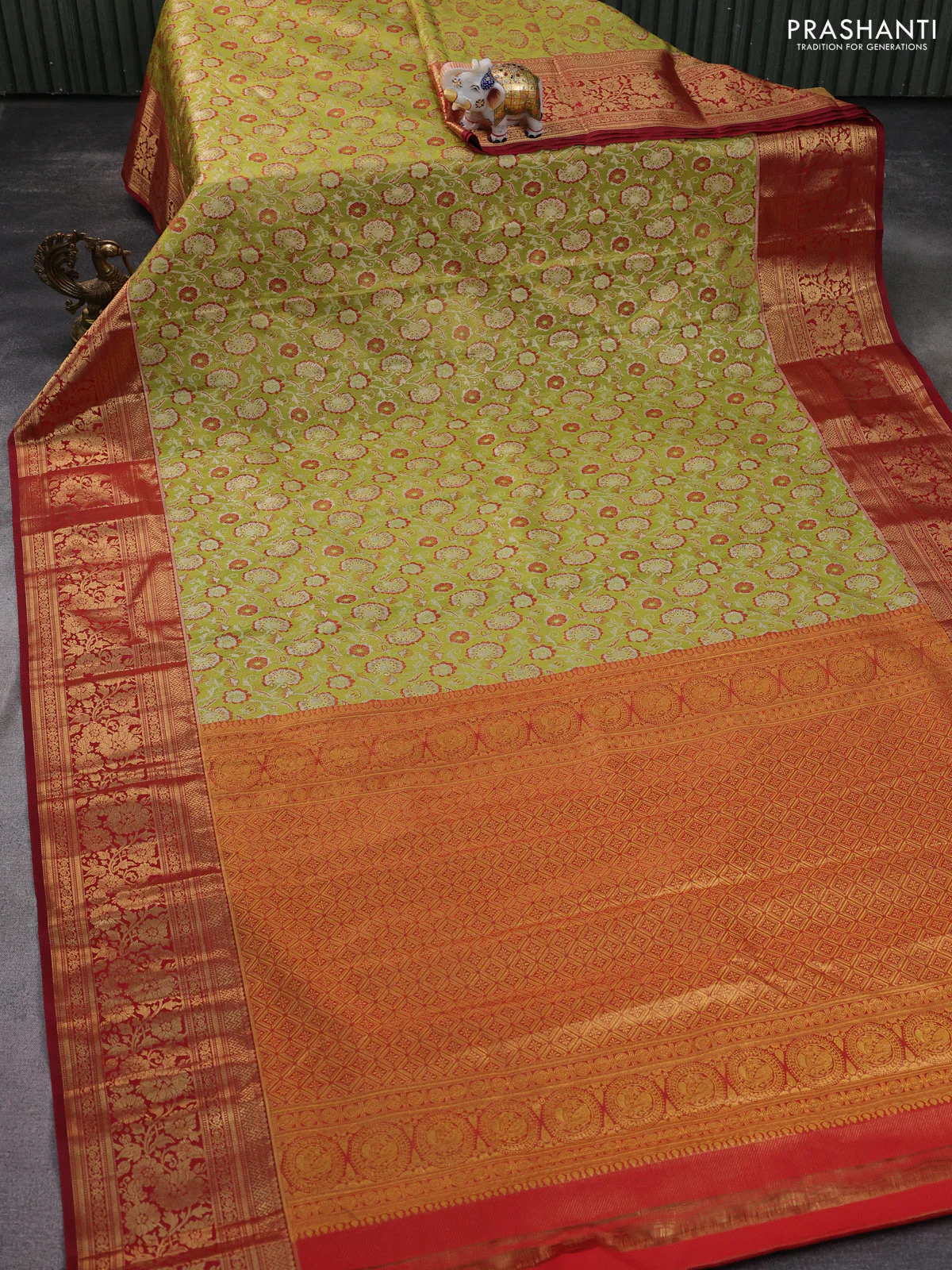 Kanchipuram silk saree light green and pink with allover zari woven brocade weaves and zari woven border - Image 2