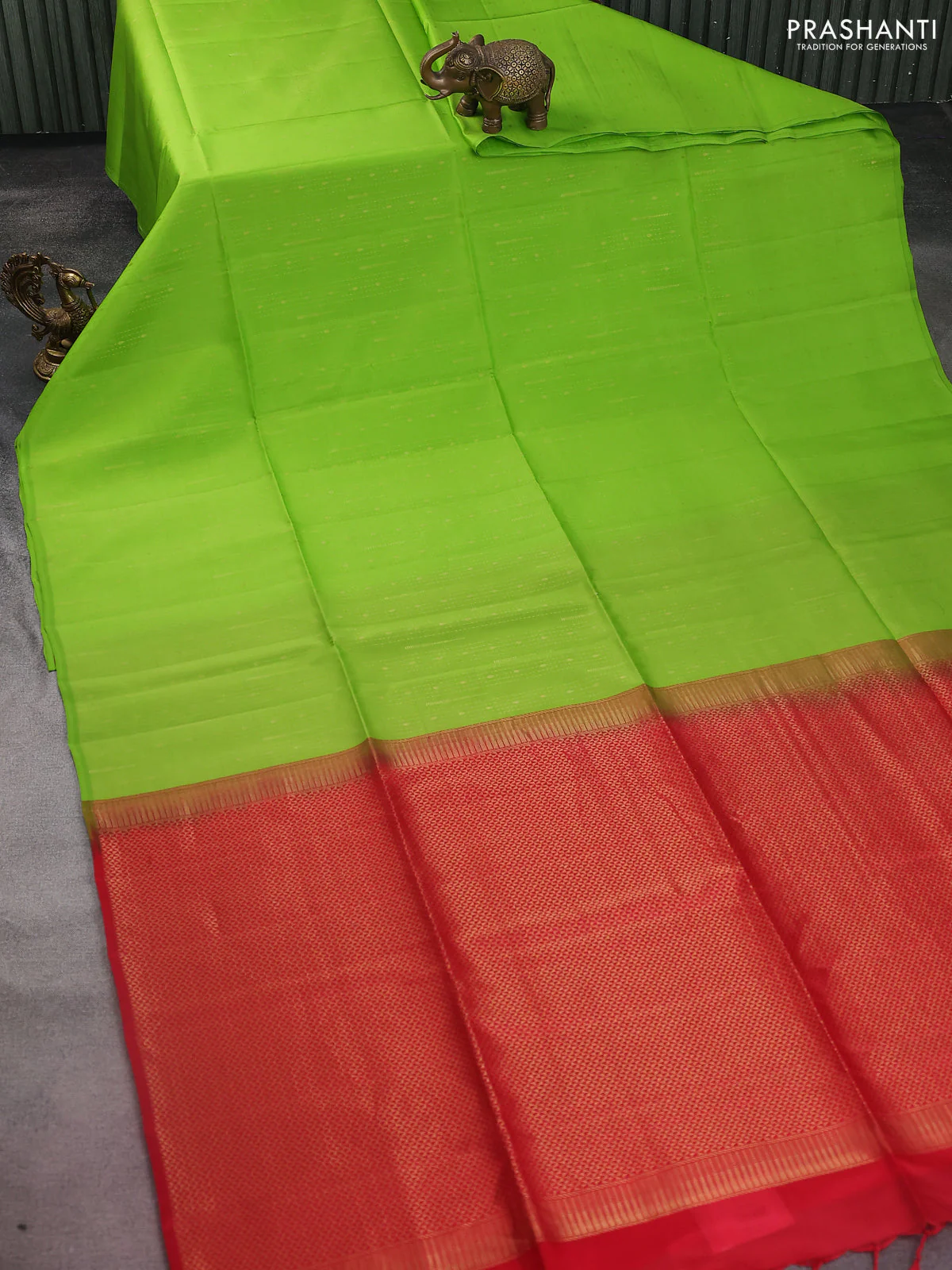 Kanchipuram silk saree light green and red with allover zari weaves in borderless style - Image 2