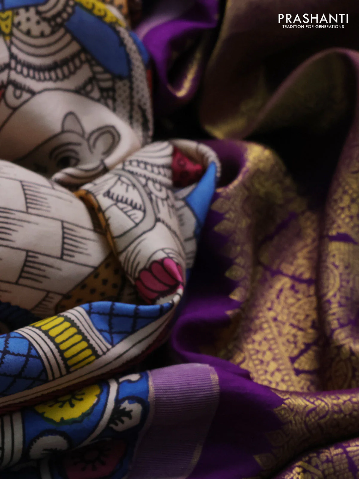 Pure kanchipuram silk saree peach shade and purple with allover penkalamkari prints and long rich zari woven border - Image 4