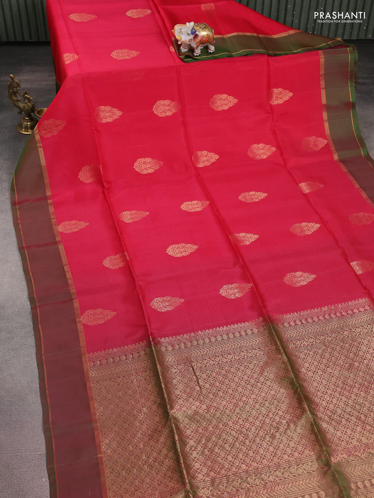 Kanchipuram silk saree pink and dual shade of green with zari woven buttas and rettapet zari woven border - Image 2