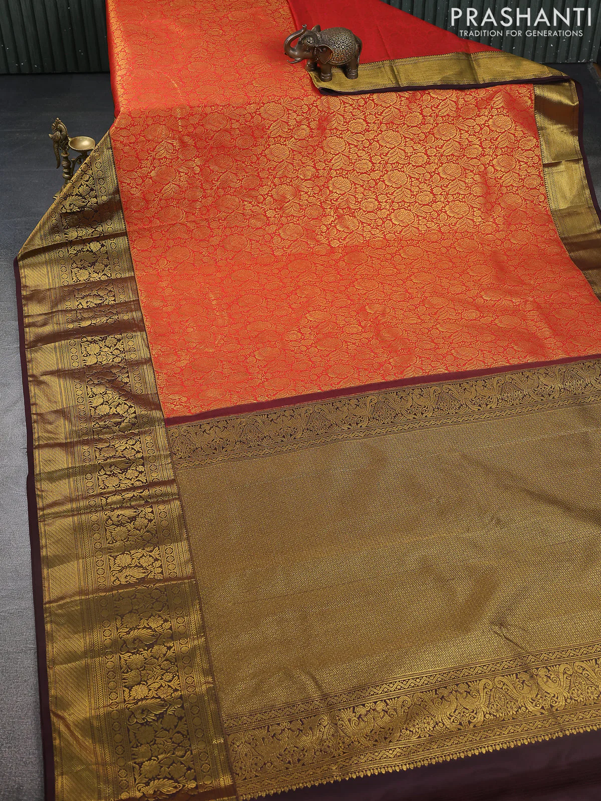 Kanchipuram silk saree red and coffee brown with allover zari woven brocade weaves and long zari woven border - Image 2