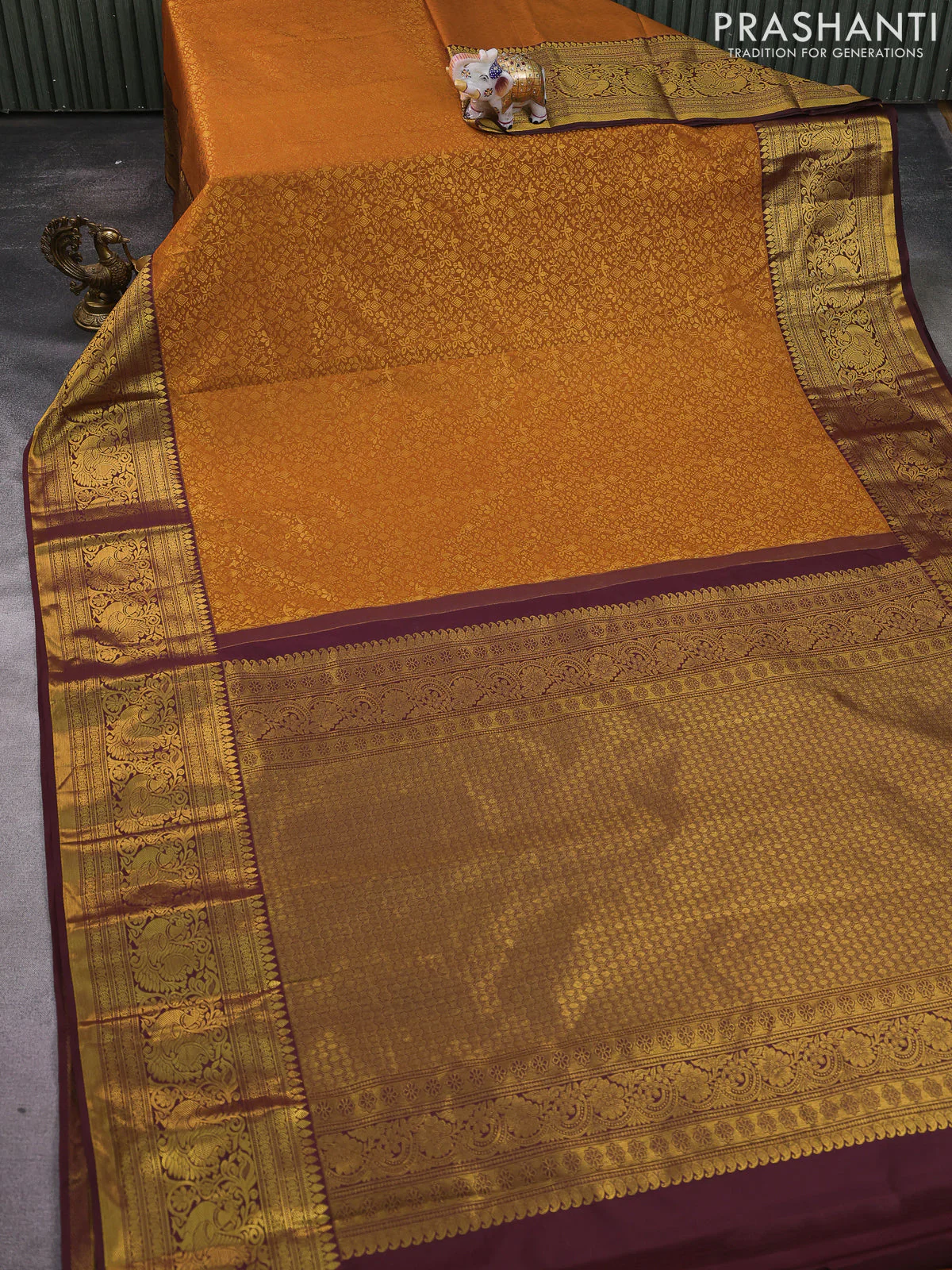 Kanchipuram silk saree rustic orange and deep maroon with allover zari woven brocade weaves and zari woven border - Image 2