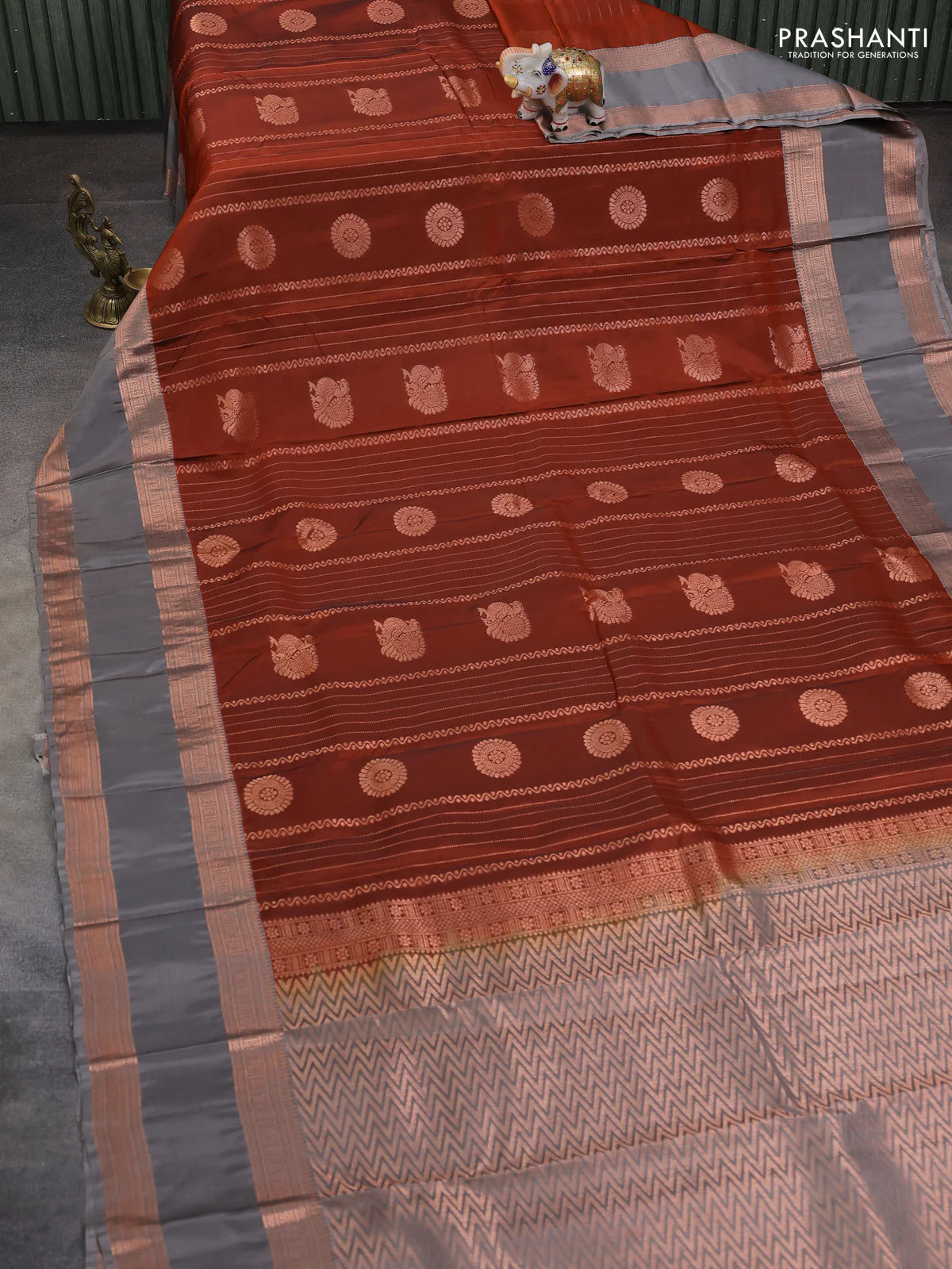 Kanchipuram silk saree rustic orange and grey with allover copper zari strip pattern & buttas and copper rettapet zari woven border - Image 2