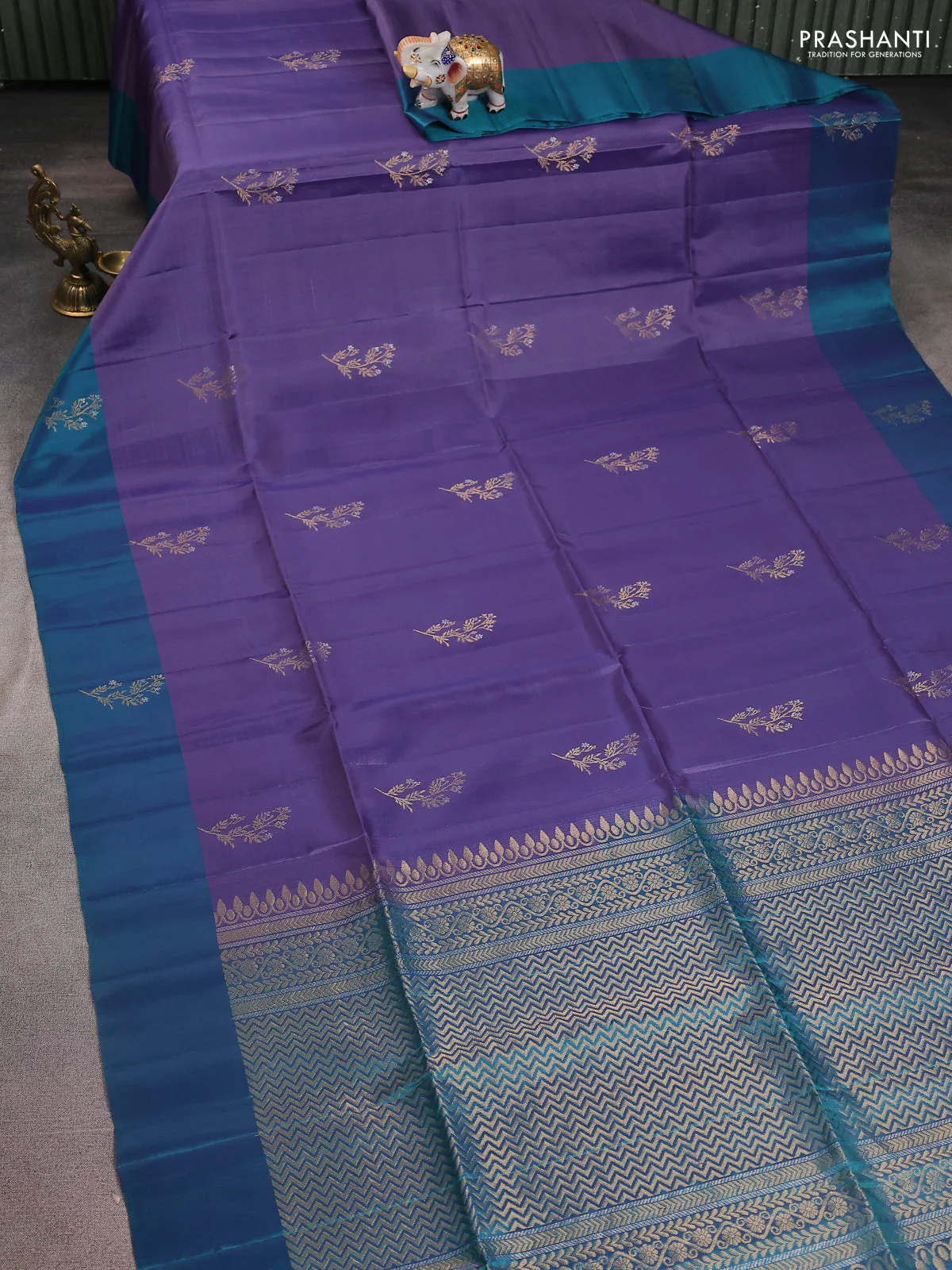 Kanchipuram silk saree violet shade and teal green with zari woven buttas and zari woven butta border - Image 2