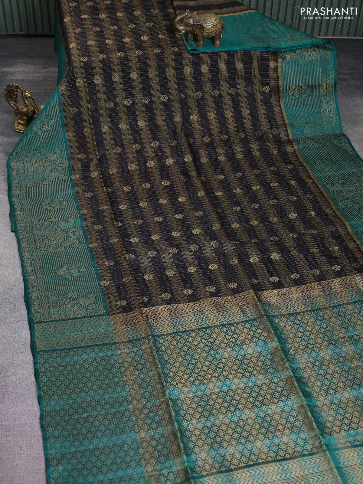 Kanchipuram soft silk saree black and teal green with allover zari weaves and long zari woven border - Image 2