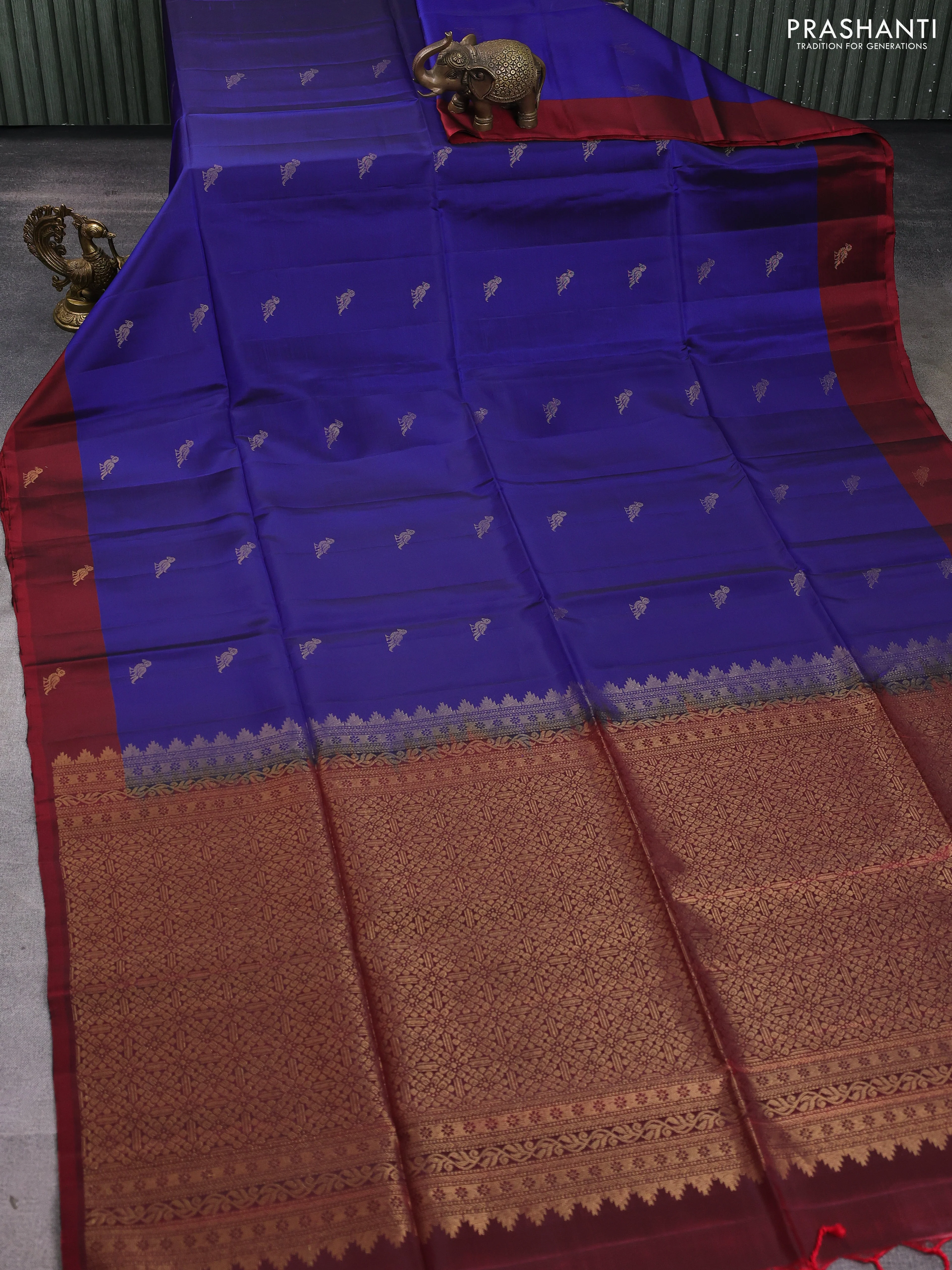 Kanchipuram soft silk saree blue and maroon with zari woven buttas and zari woven butta border - Image 2