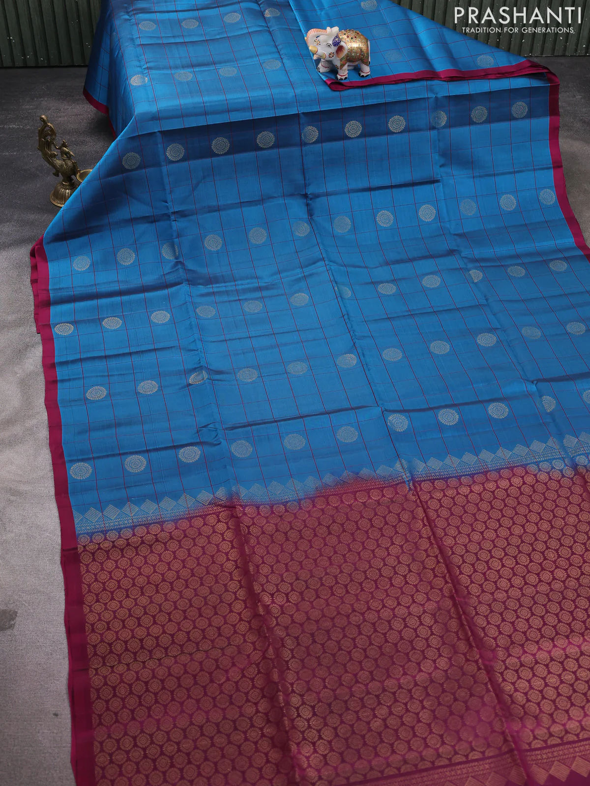 Kanchipuram soft silk saree blue shade and magenta pink with allover thread checks & buttas and piping border - Image 2