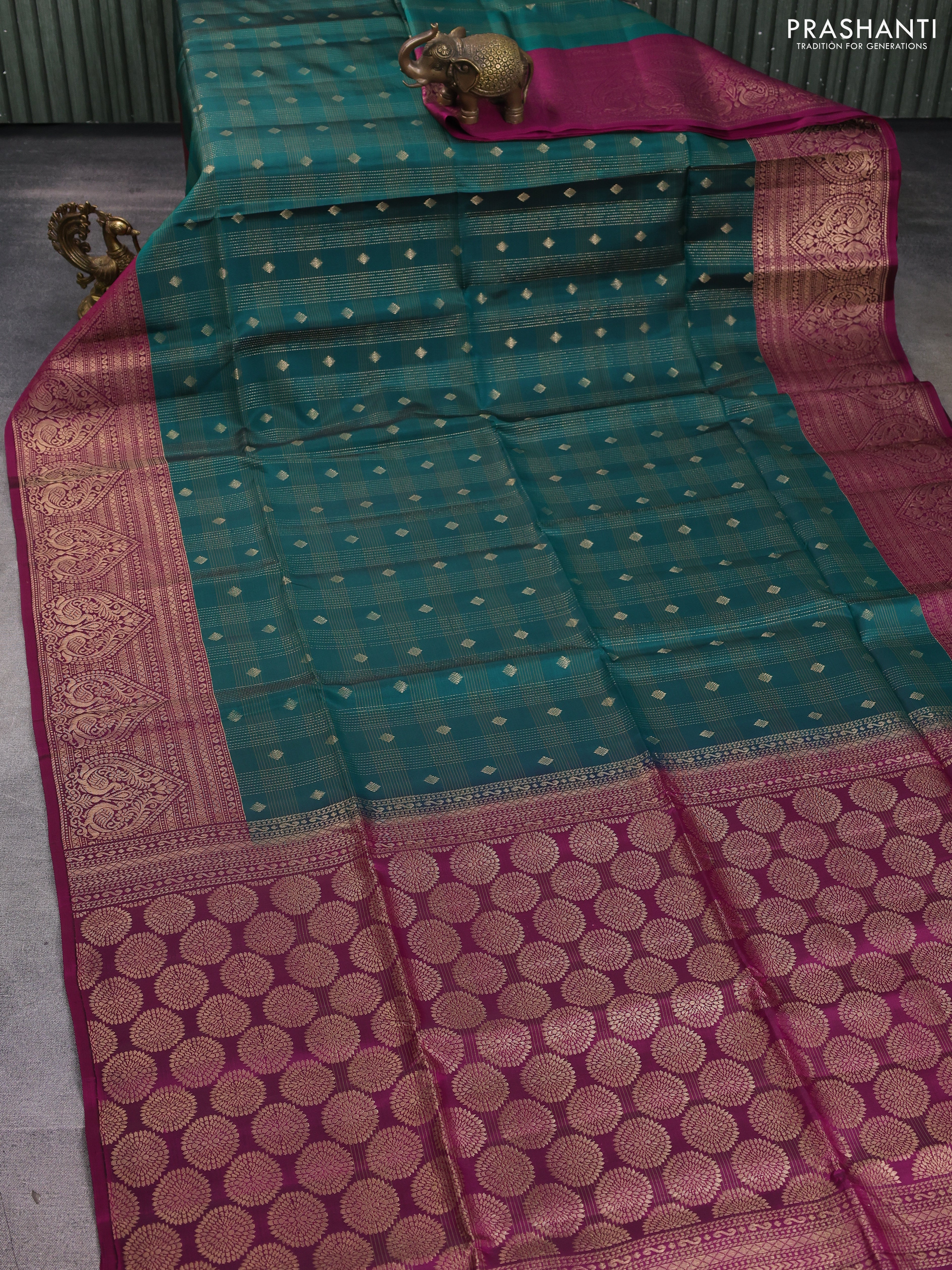 Kanchipuram soft silk saree bottle green and magenta pink witrh allover zari checks & buttas and zari woven border - Image 2
