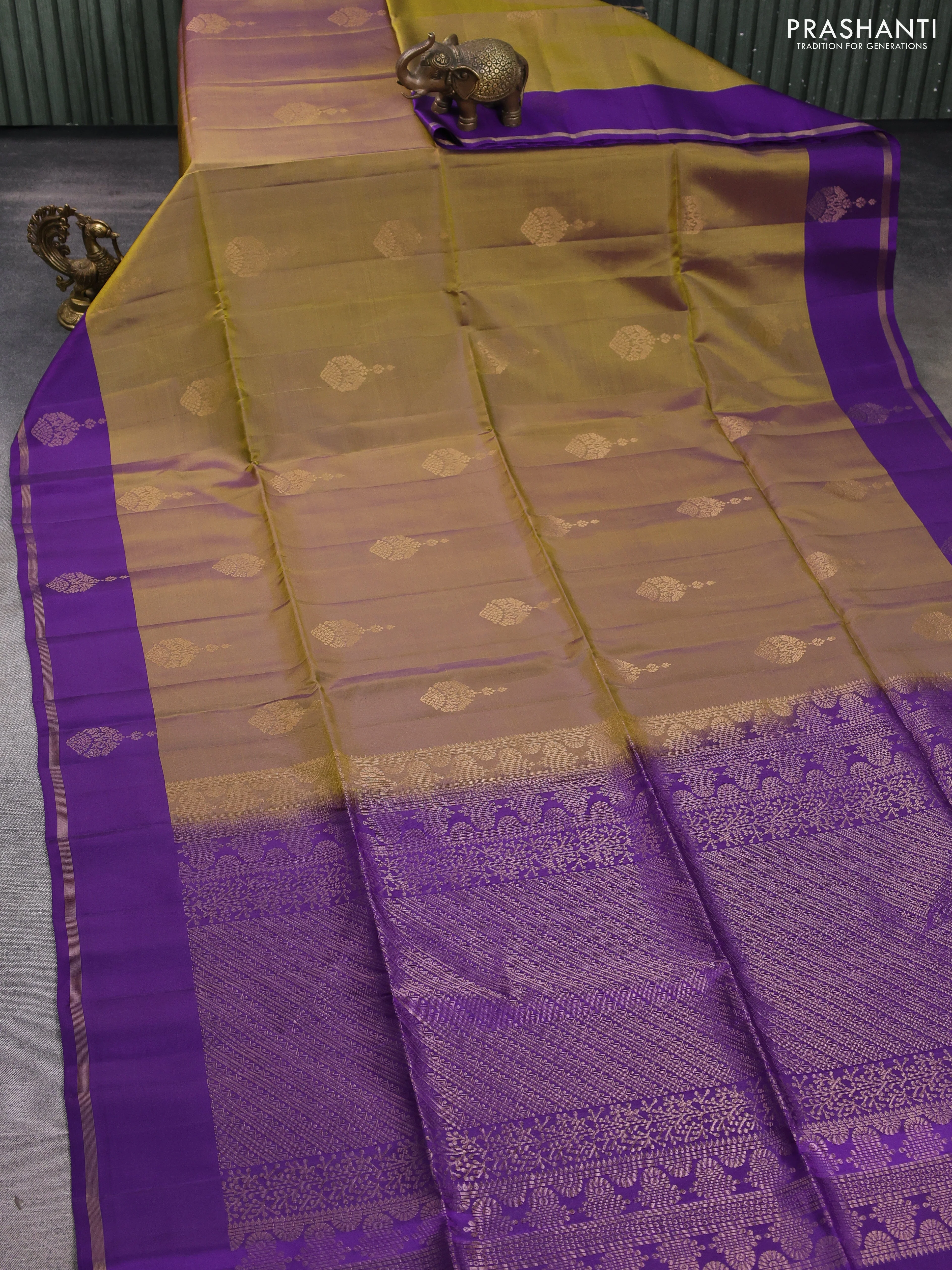 Kanchipuram soft silk saree dark mehendi green and violet with zari woven buttas and simple zari woven butta border - Image 2