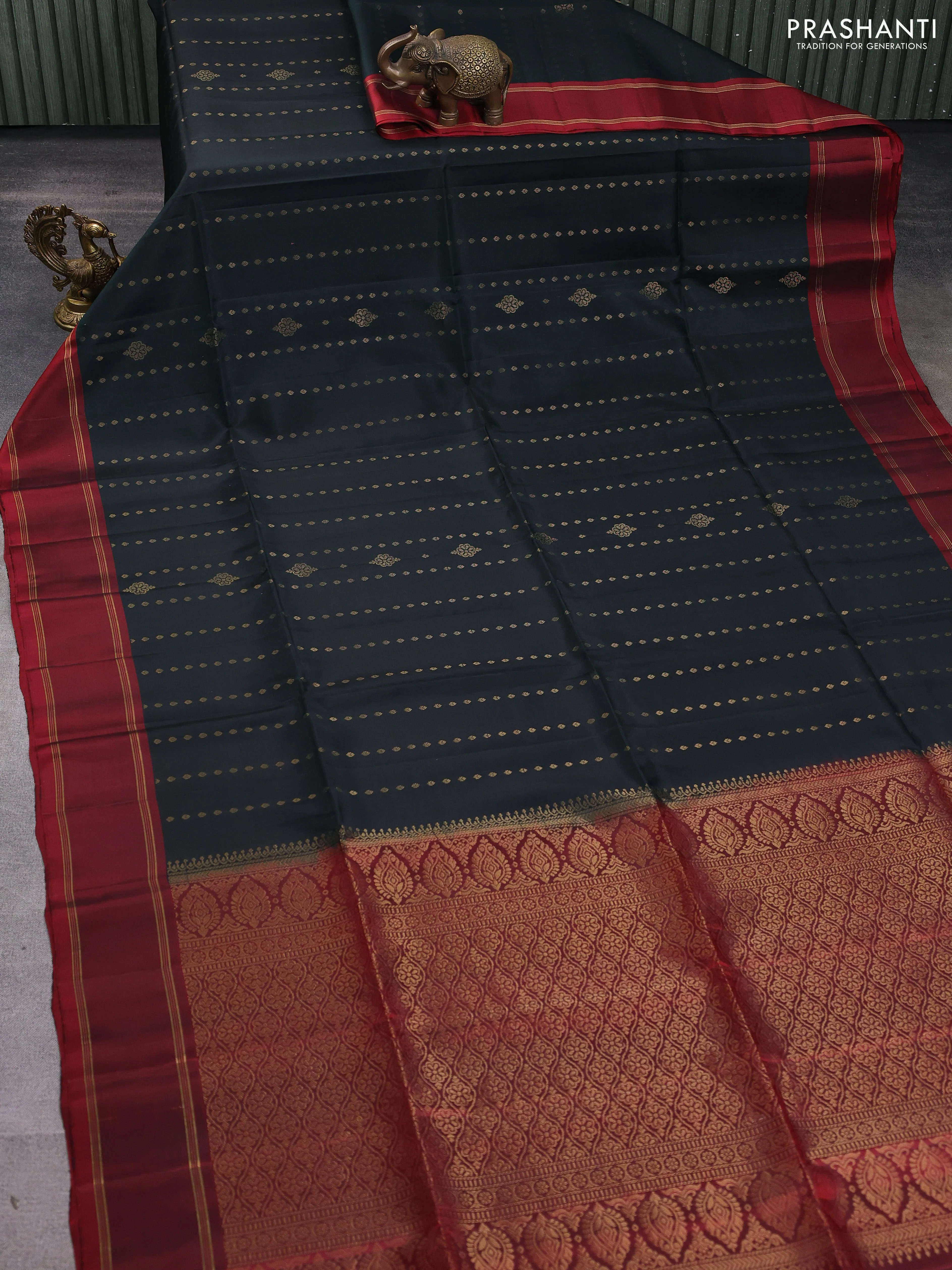 Kanchipuram soft silk saree deep bottle green and maroon with allover zari woven buttas and rettapet zari woven border - Image 2