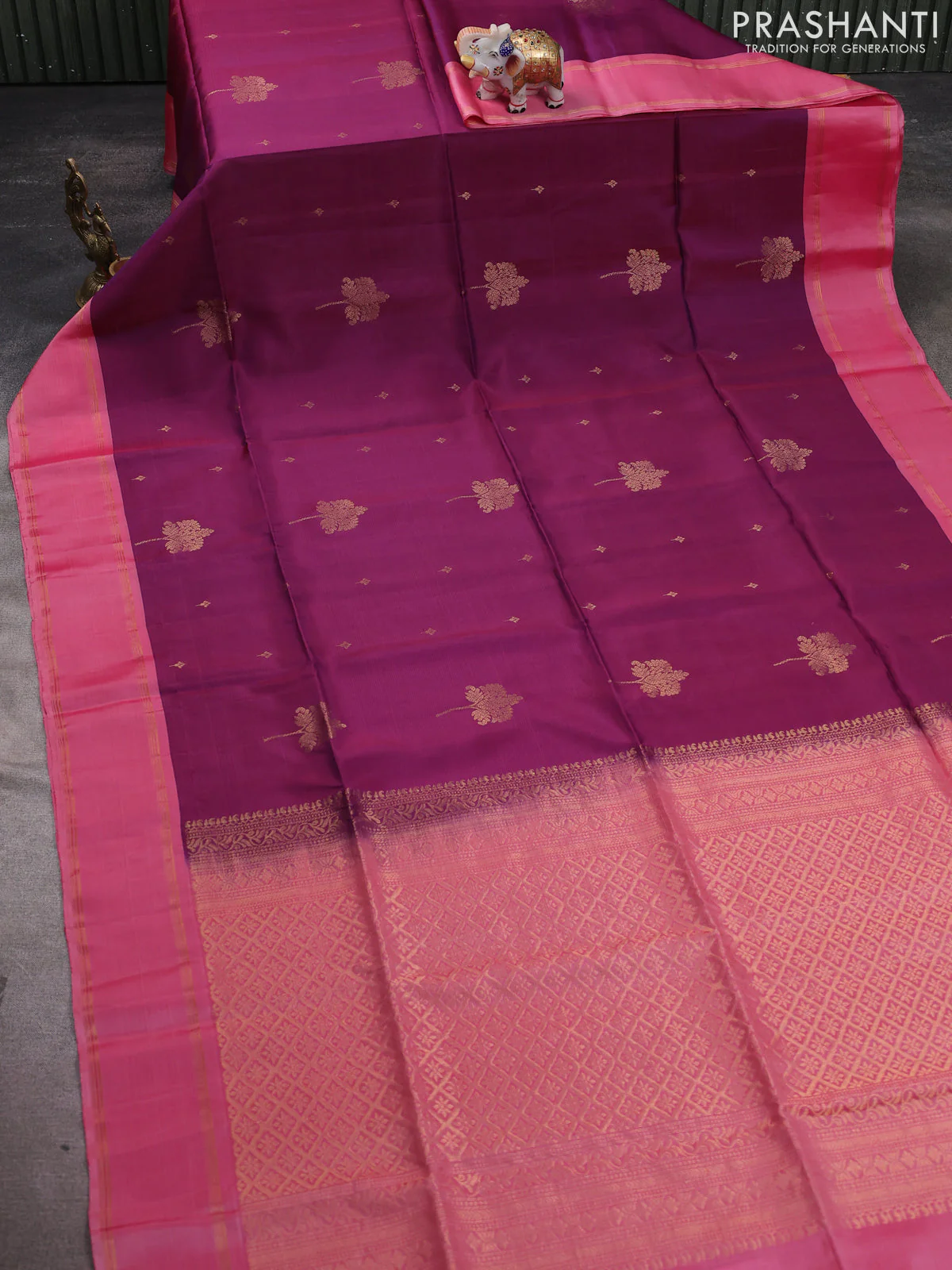 Kanchipuram soft silk saree dual shade of purple and peach pink with zari woven buttas and rettapet zari woven border - Image 2