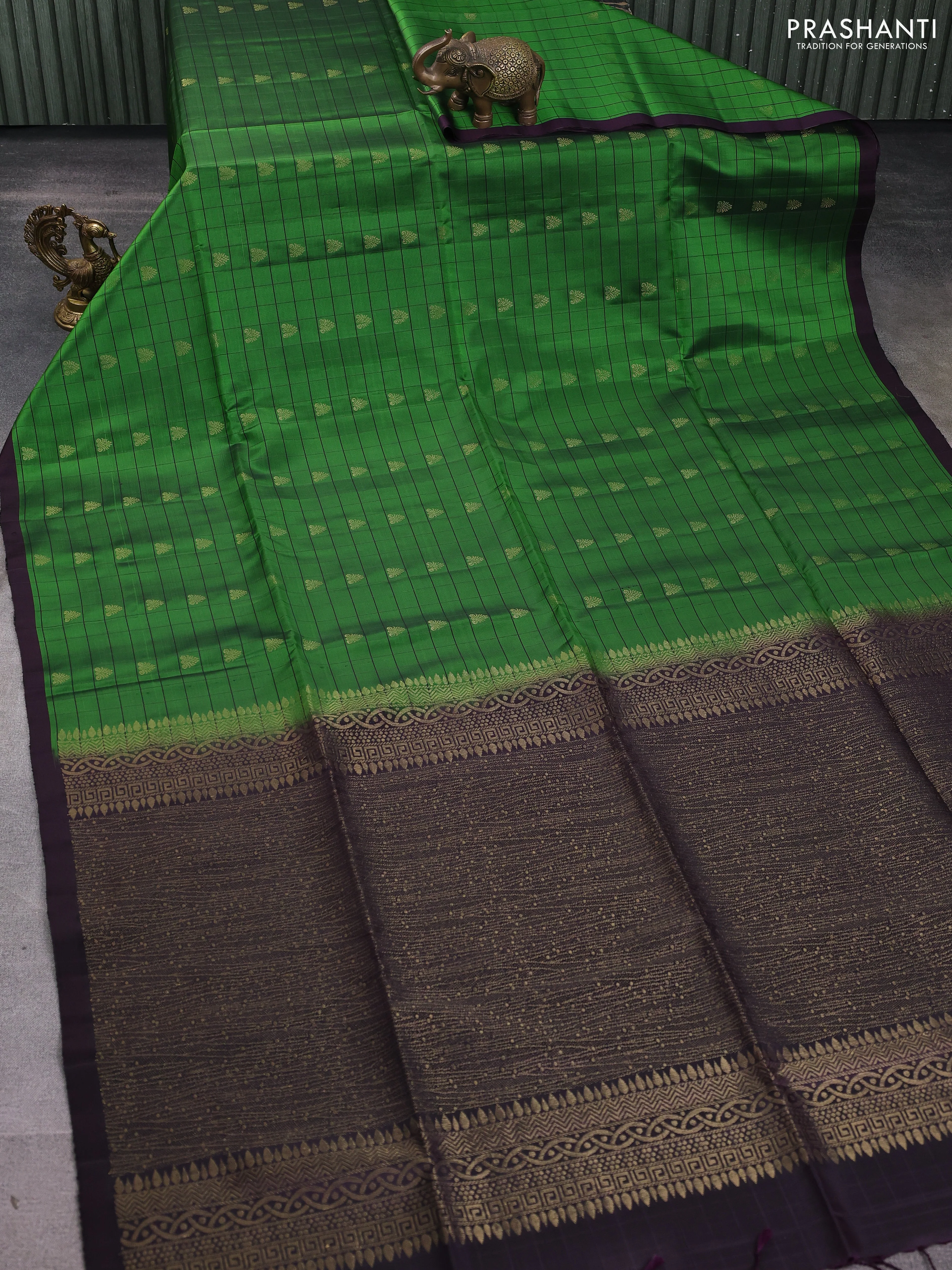 Kanchipuram soft silk saree green and deep purple with allover thread checks & buttas and piping border - Image 2
