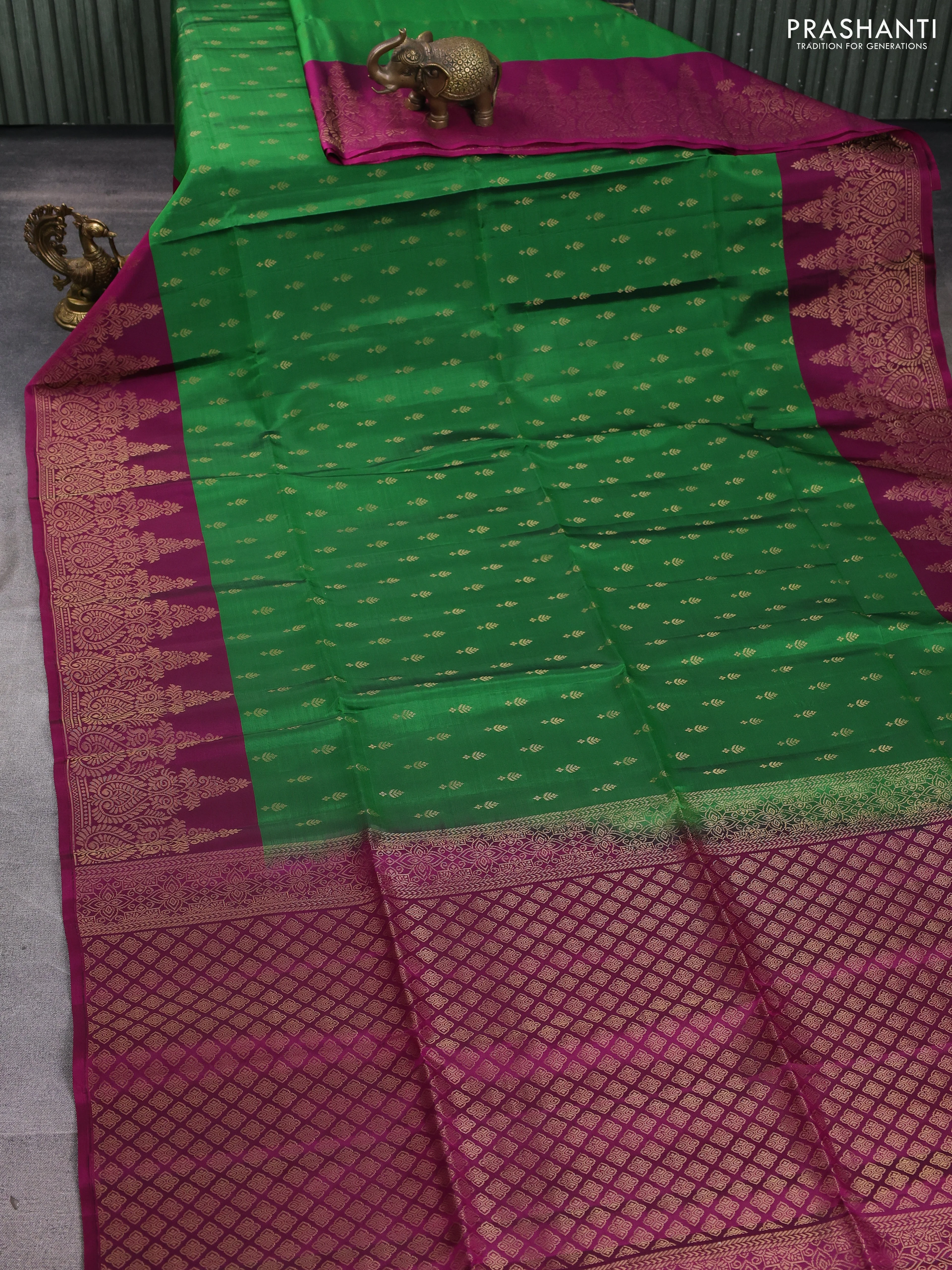 Kanchipuram soft silk saree green and magenta pink with allover zari woven buttas and long zari woven border - Image 2