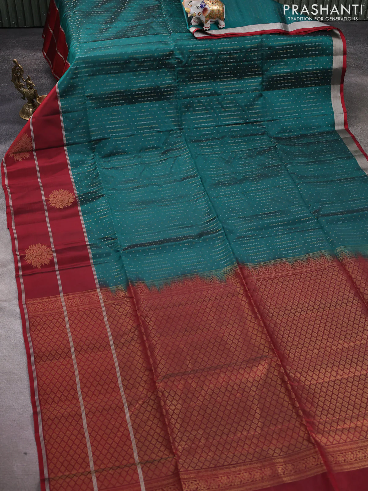 Kanchipuram soft silk saree green and maroon with allover silver & zari weaves and long zari woven butta border - Image 2