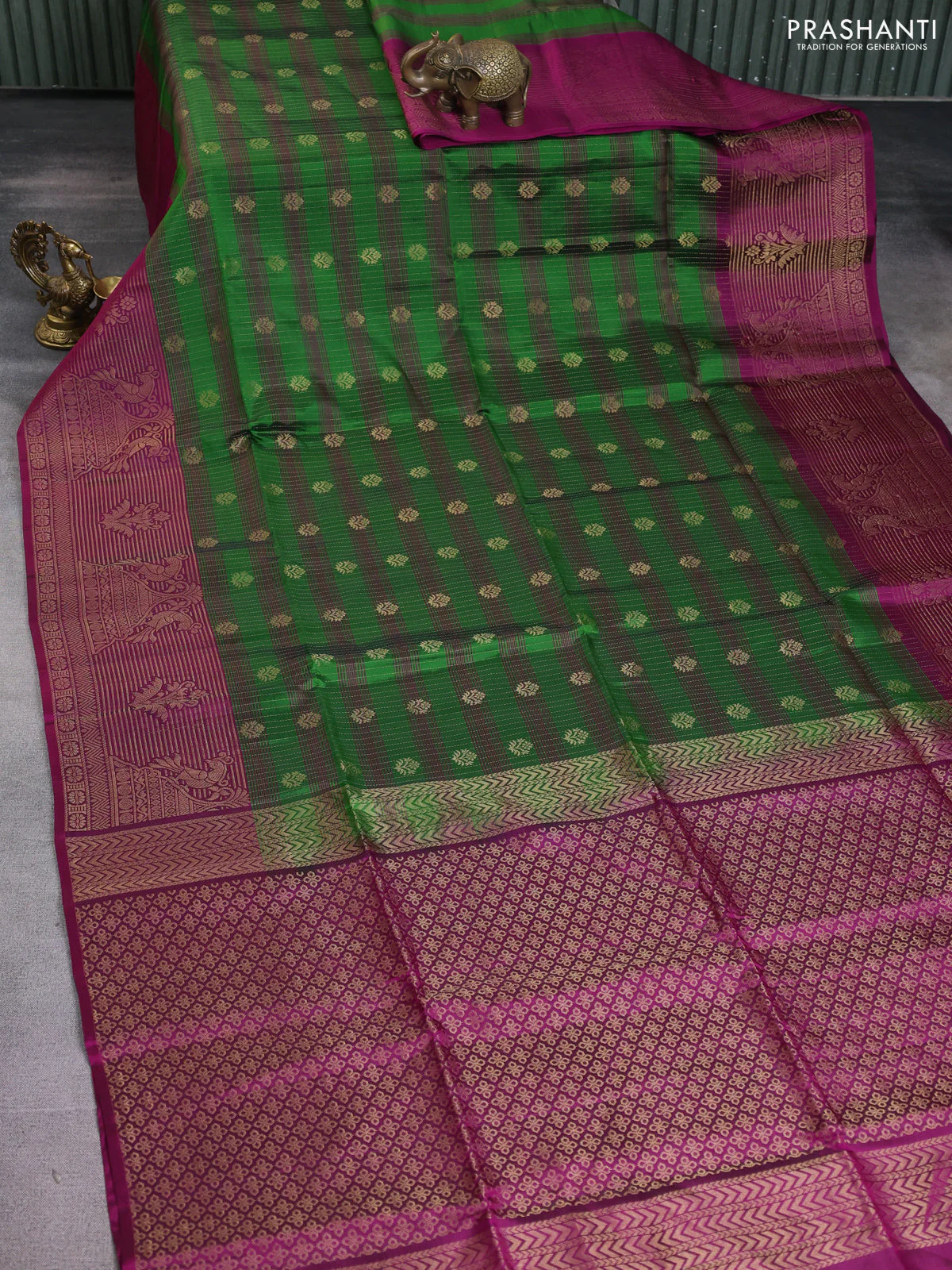 Kanchipuram soft silk saree green and purple with allover zari weaves and long zari woven border - Image 2