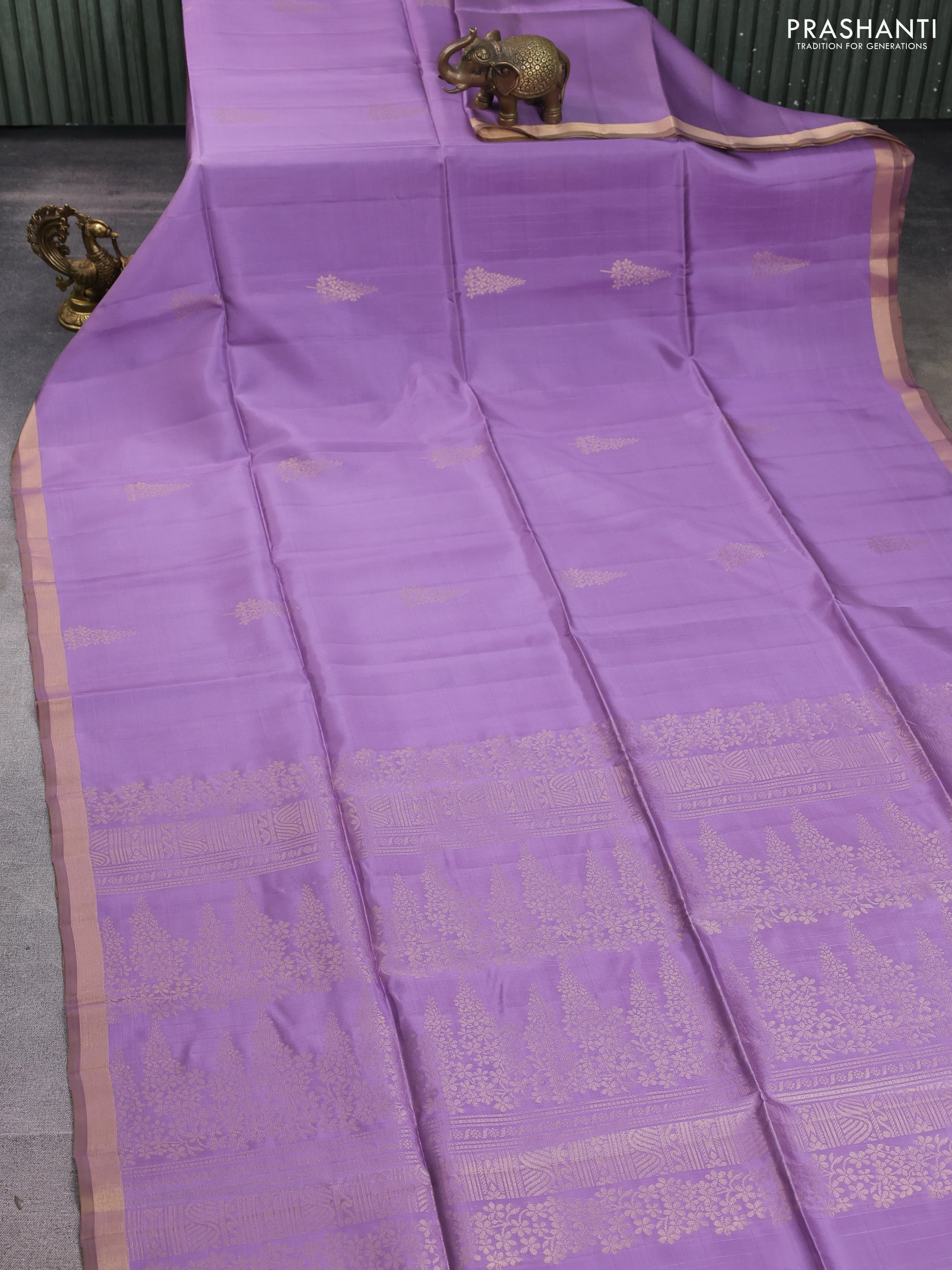 Kanchipuram soft silk saree lavender with zari woven buttas and zari woven border - Image 2