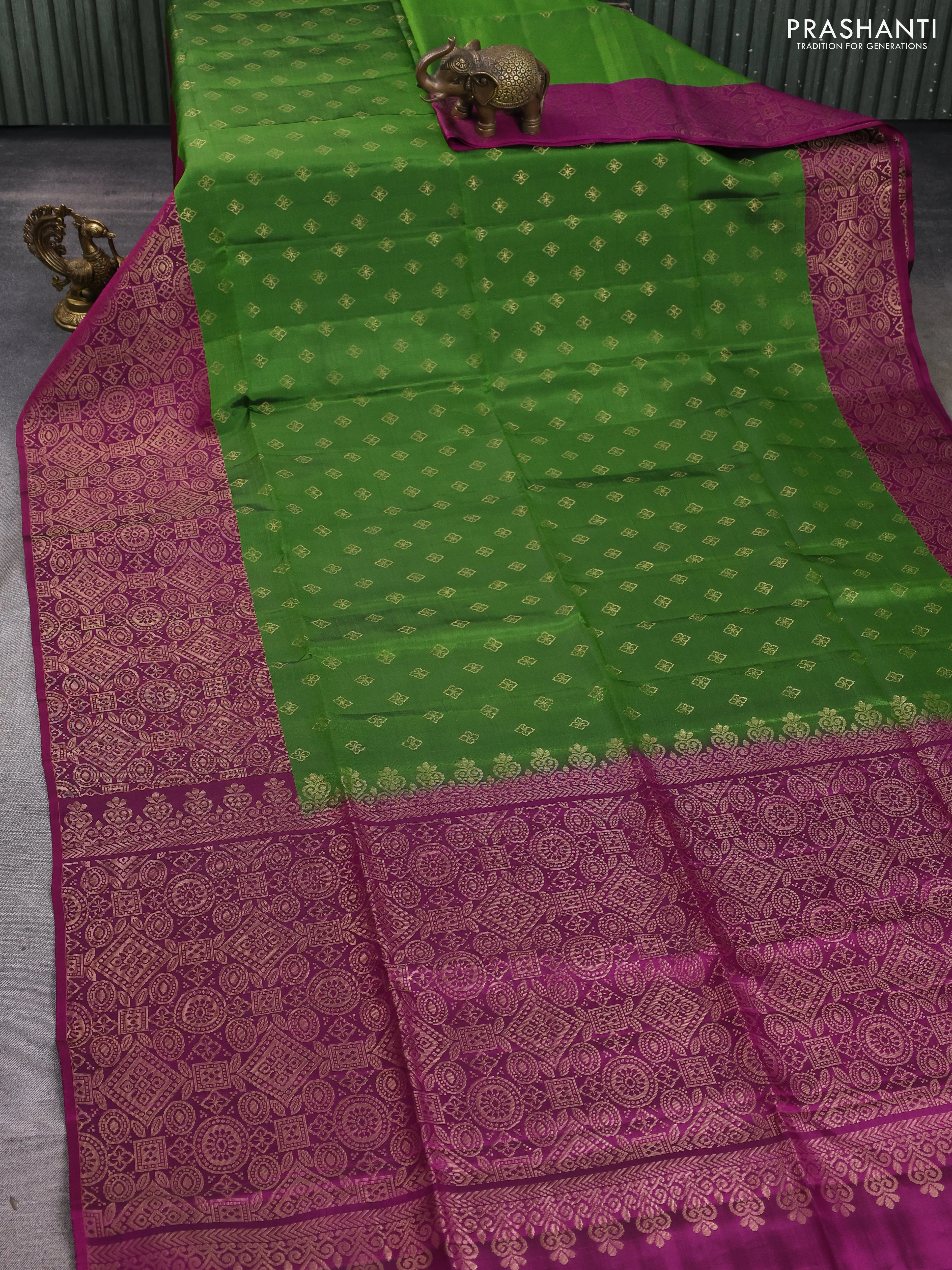 Kanchipuram soft silk saree light green and magenta pink with allover zari woven buttas and zari woven border - Image 2