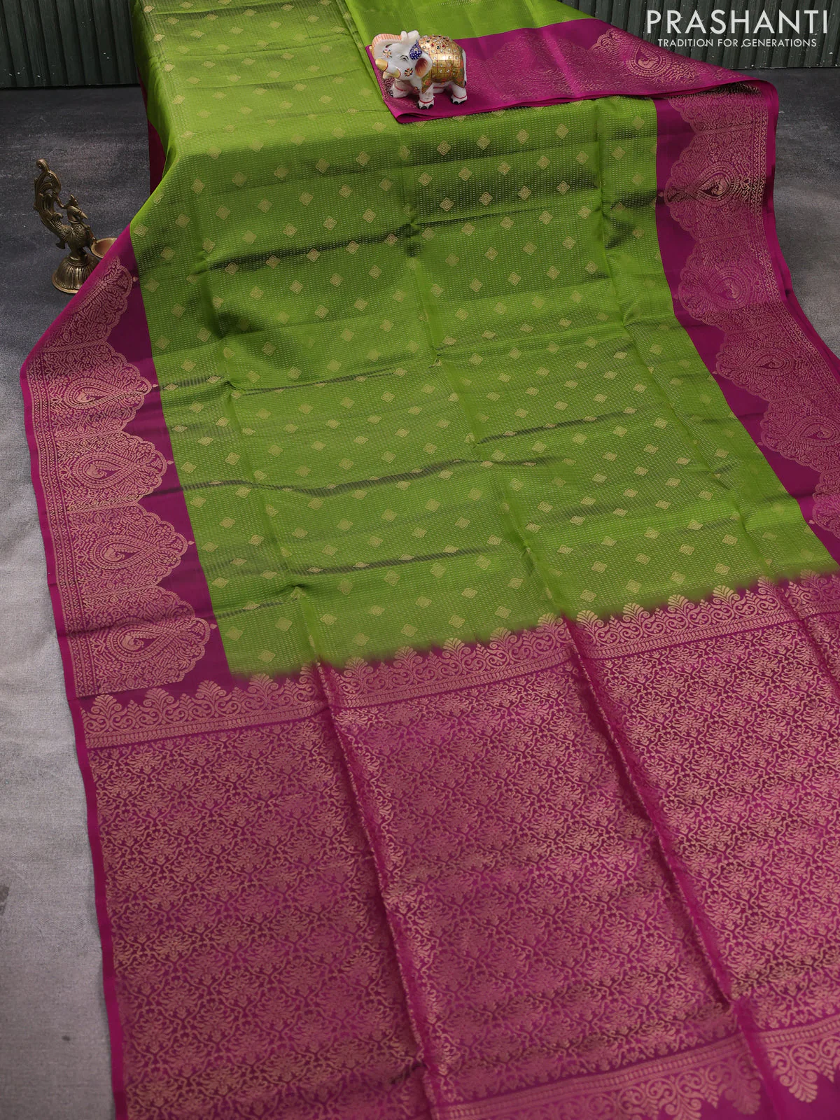 Kanchipuram soft silk saree mehendi green and magenta pink with allover zari stripes & buttas and long zari woven border - Image 2