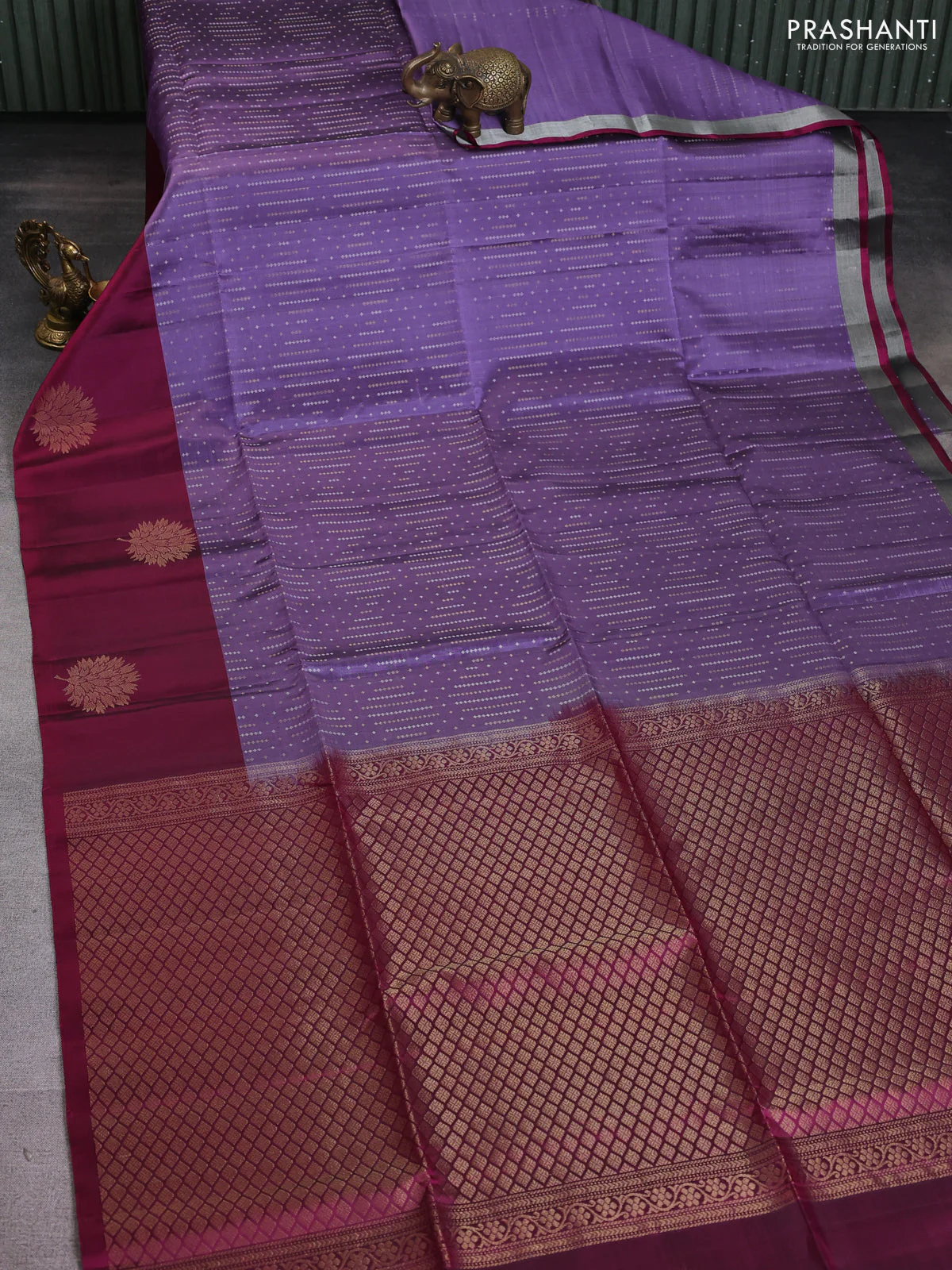 Kanchipuram soft silk saree pastel purple and dark magenta pink with allover silver & gold zari weaves and zari woven butta border - Image 2