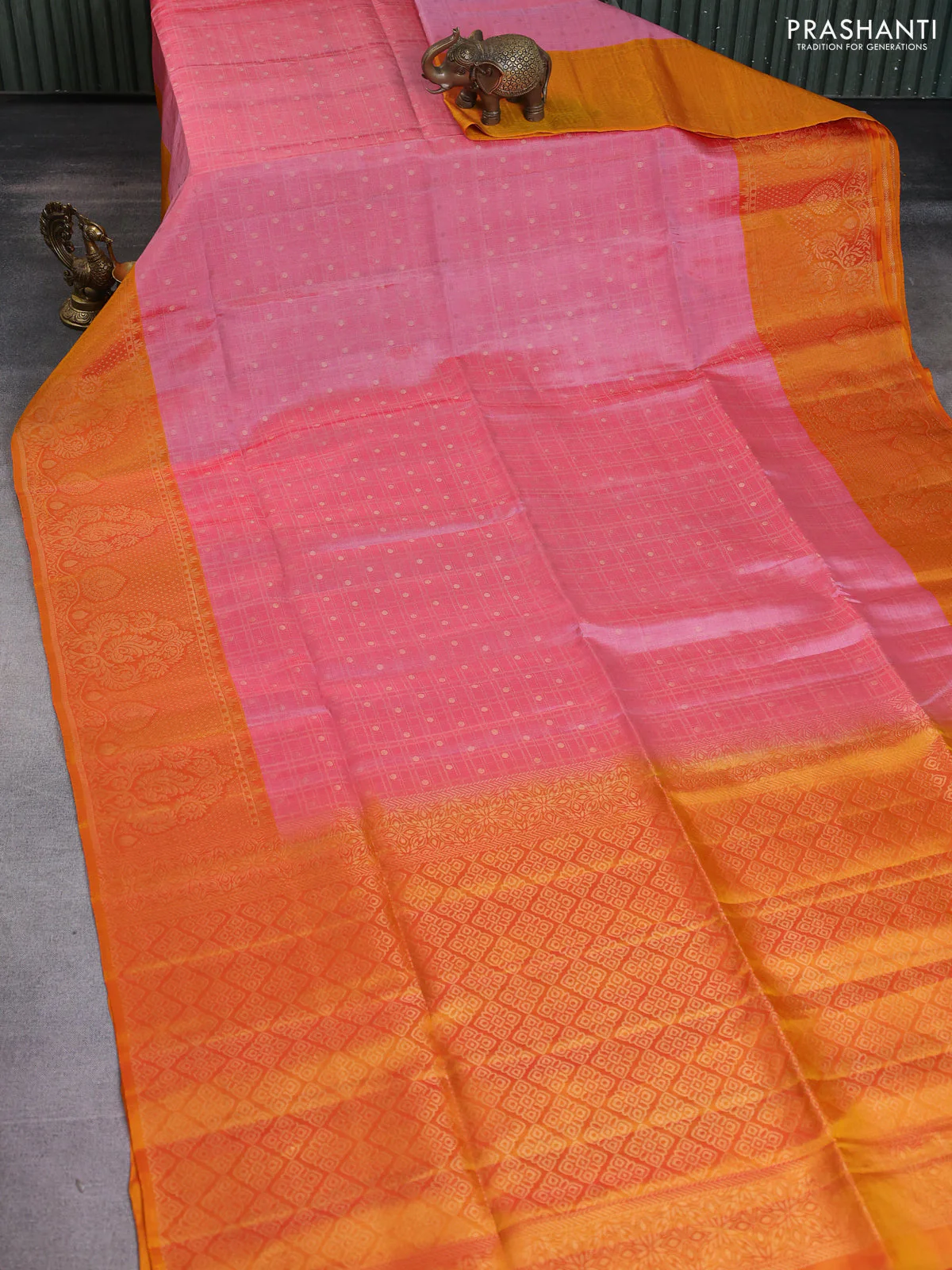 Kanchipuram soft silk saree peach pink and dual shade of yellow with allover small zari checks & buttas and rich zari woven border - Image 2