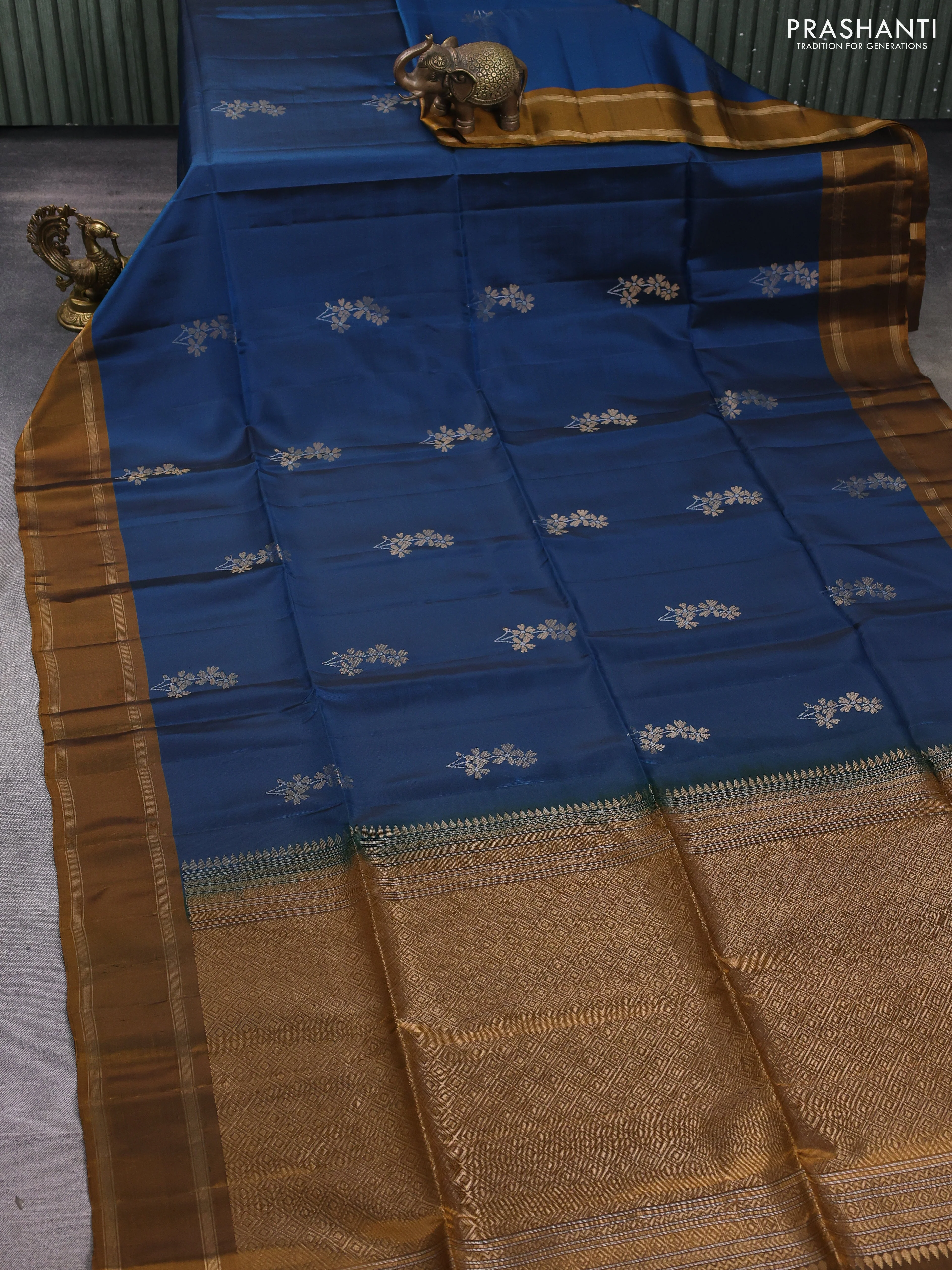 Kanchipuram soft silk saree peacock green and dark mustard with zari woven buttas and rettapet zari woven border - Image 2