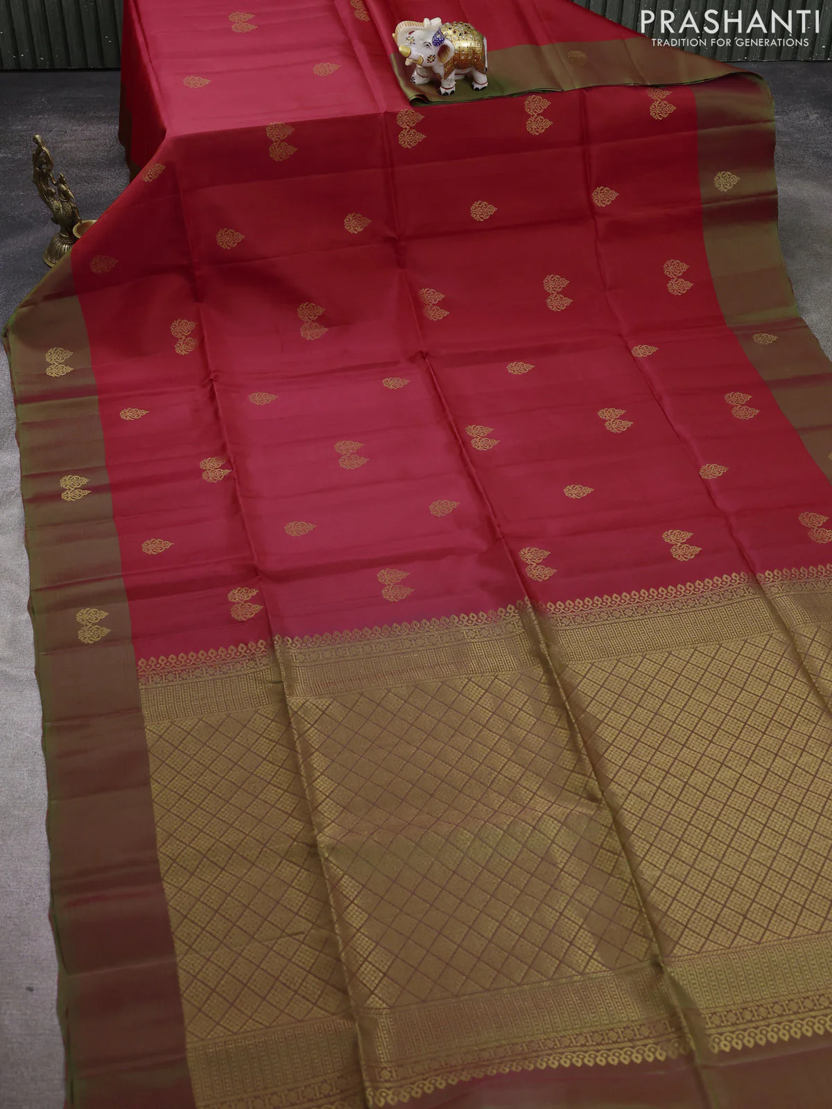 Kanchipuram soft silk saree pink and dual shade of green with zari woven buttas and zari woven border - Image 2