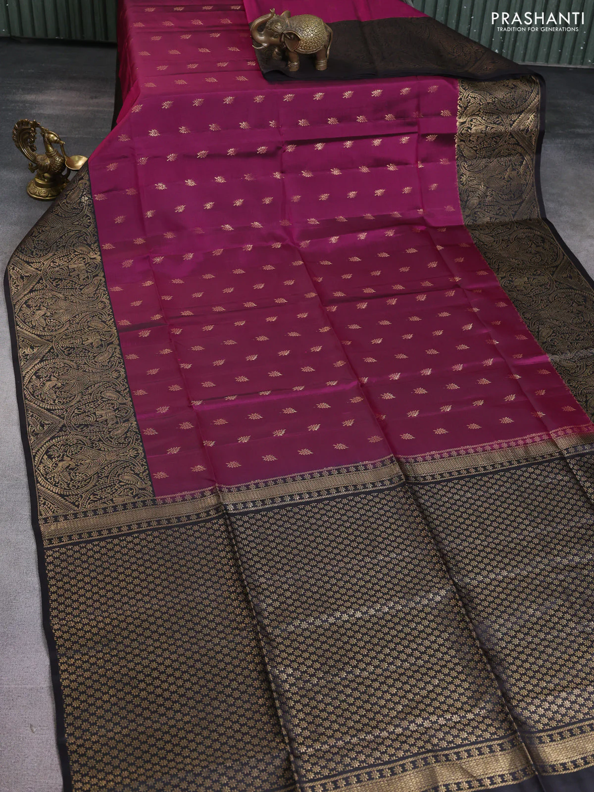 Kanchipuram soft silk saree purple and black with zari woven buttas and long zari woven border - Image 2