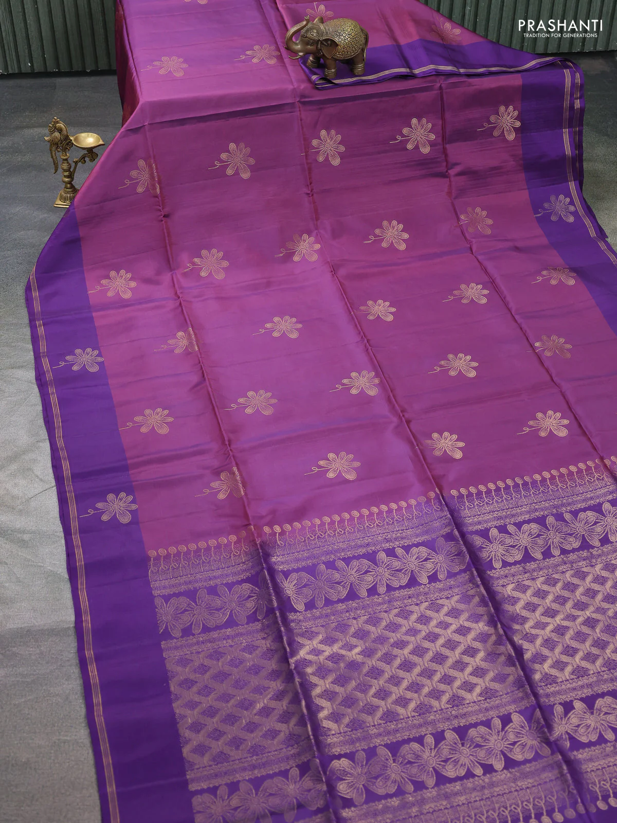 Kanchipuram soft silk saree purple and violet with zari woven buttas and zari woven butta border - Image 2