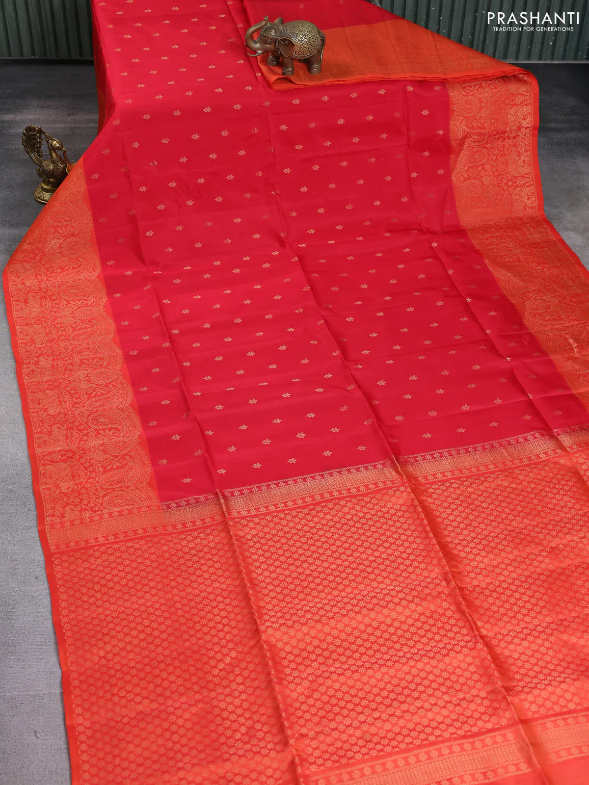 Kanchipuram soft silk saree red and dual shade of orange with zari woven buttas and long zari woven border - Image 2