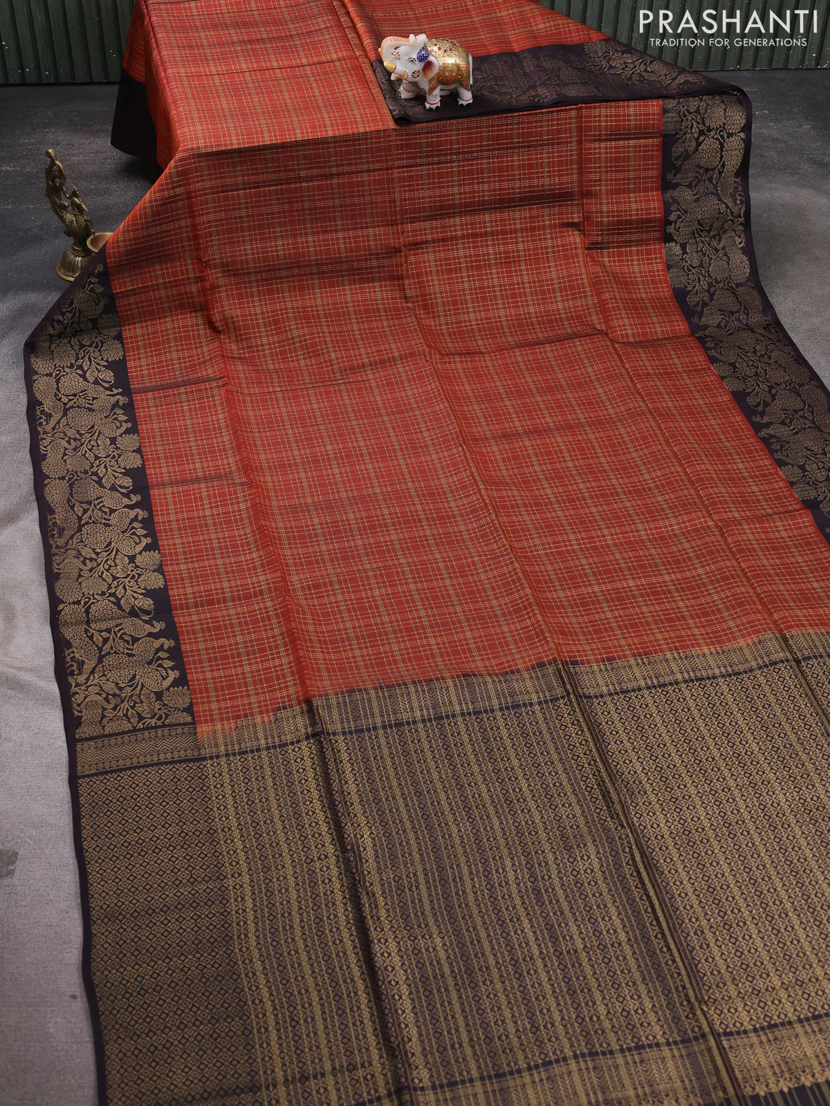 Kanchipuram soft silk saree rustic orange and coffee brown with allover zari checked pattern and zari woven border - Image 2