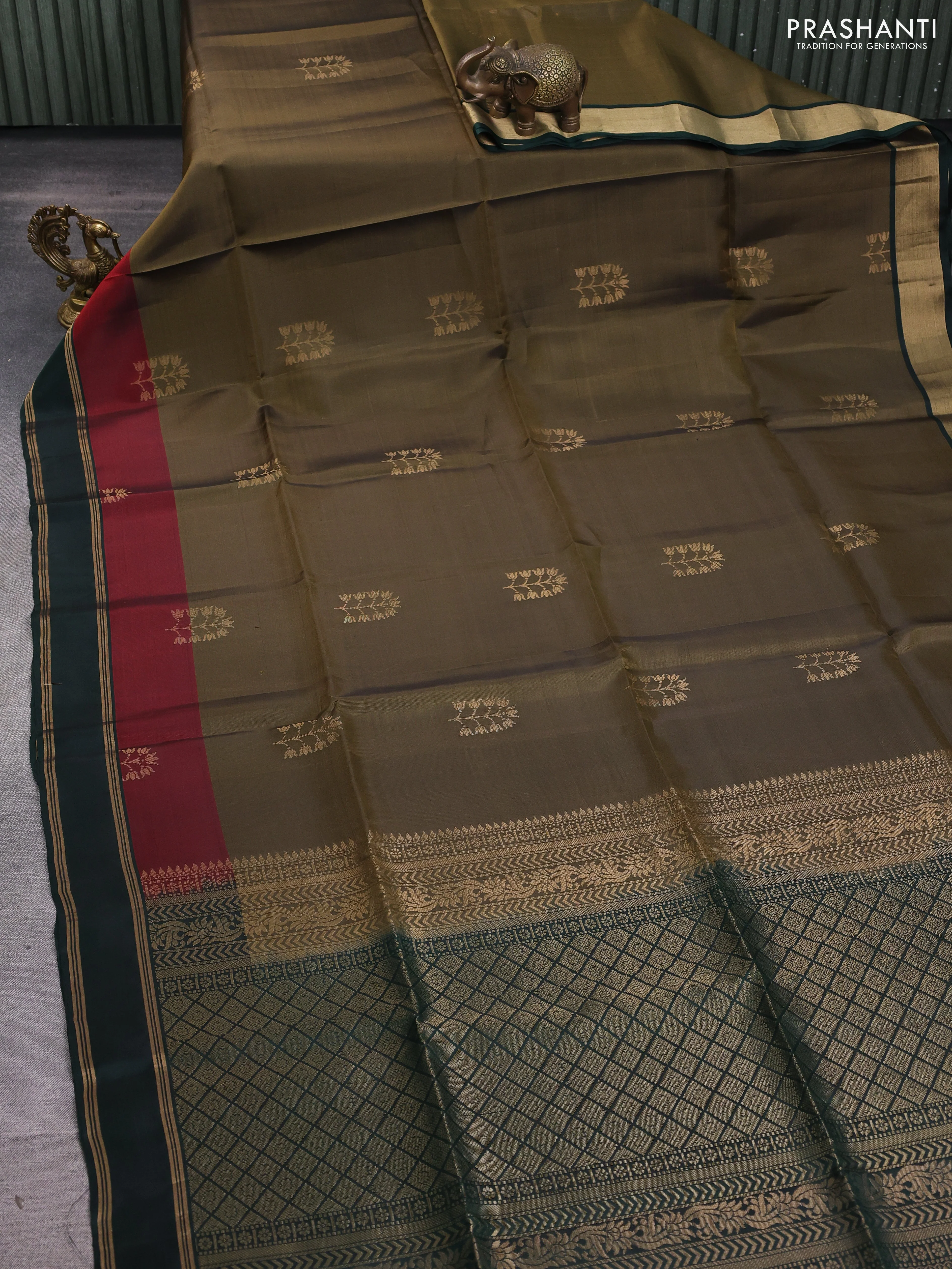 Kanchipuram soft silk saree sap green and bottle green with zari woven buttas and rettapet zari woven border - Image 2
