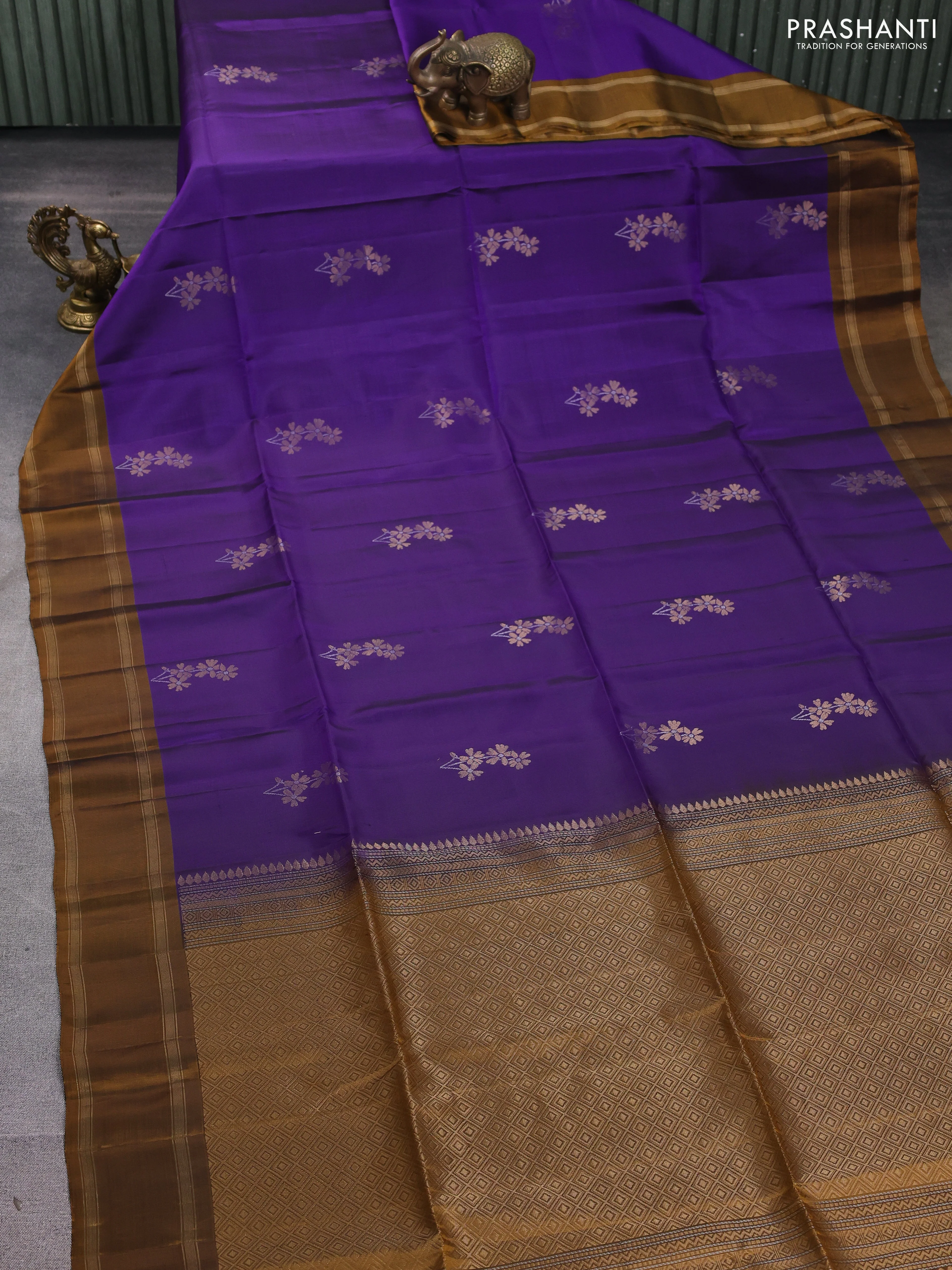 Kanchipuram soft silk saree violet and dark mustard with zari woven buttas and rettapet zari woven border - Image 2