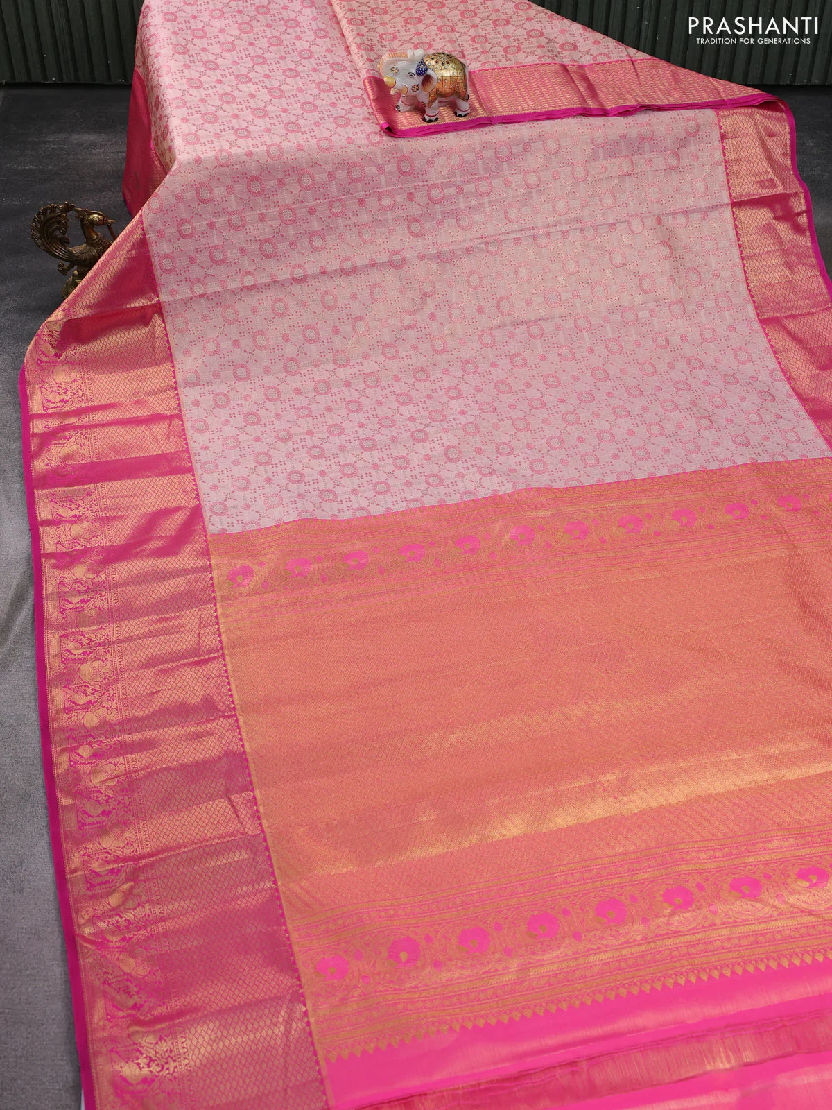 Kanchipuram tissue silk saree baby pink and pink with allover zari woven brocade weaves and zari woven border - Image 2