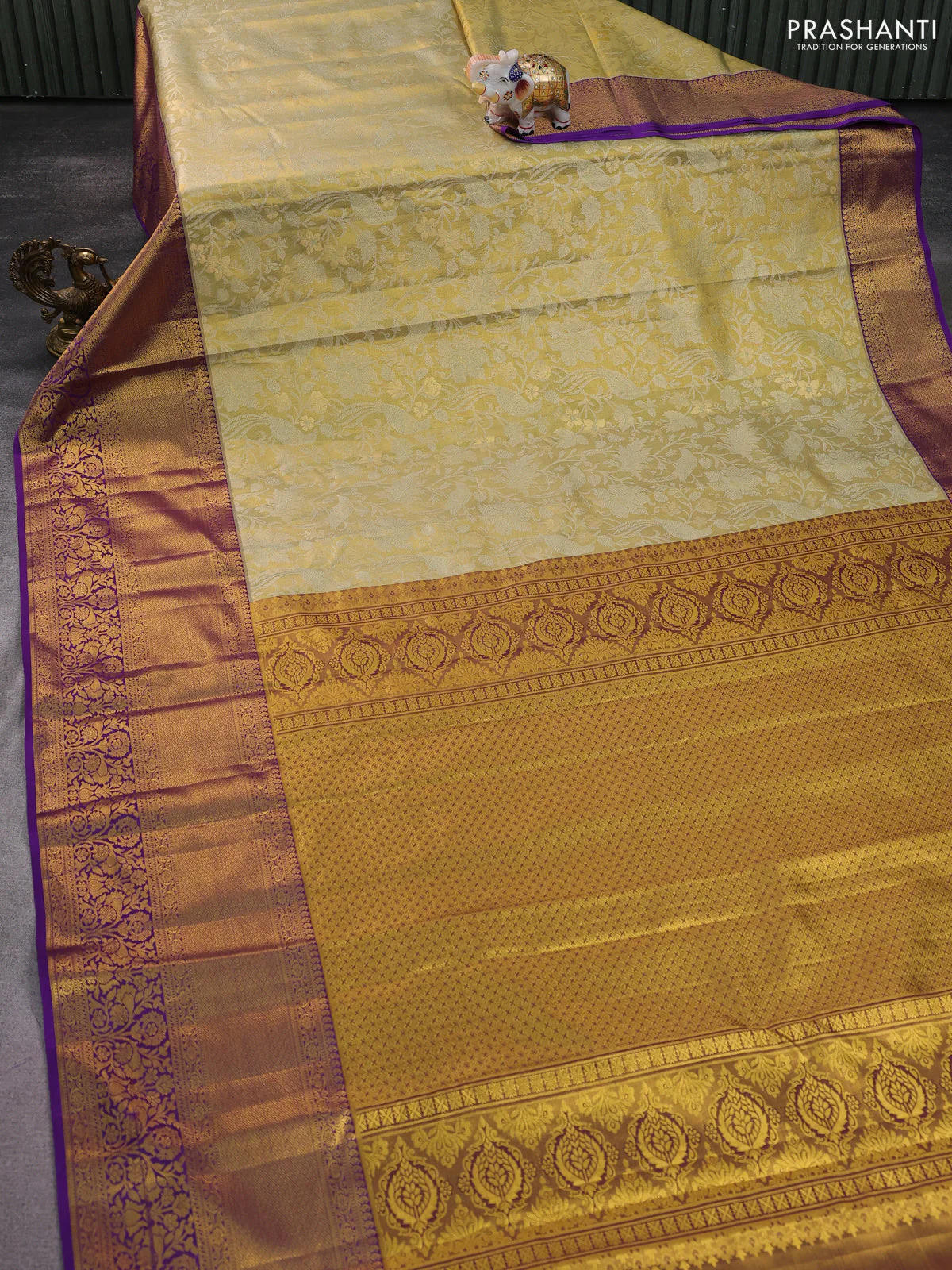 Kanchipuram tissue silk saree pista green and violet with allover zari woven brocade weaves and long zari woven border - Image 2