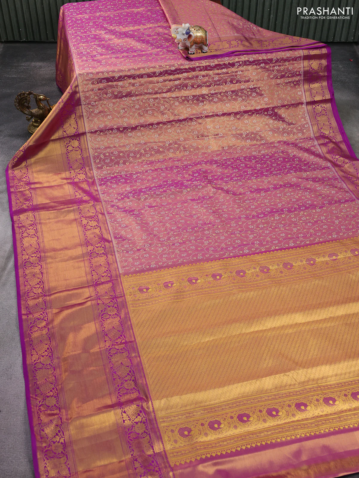 Kanchipuram tissue silk saree purple with allover zari woven brocade weaves and long zari woven border - Image 2