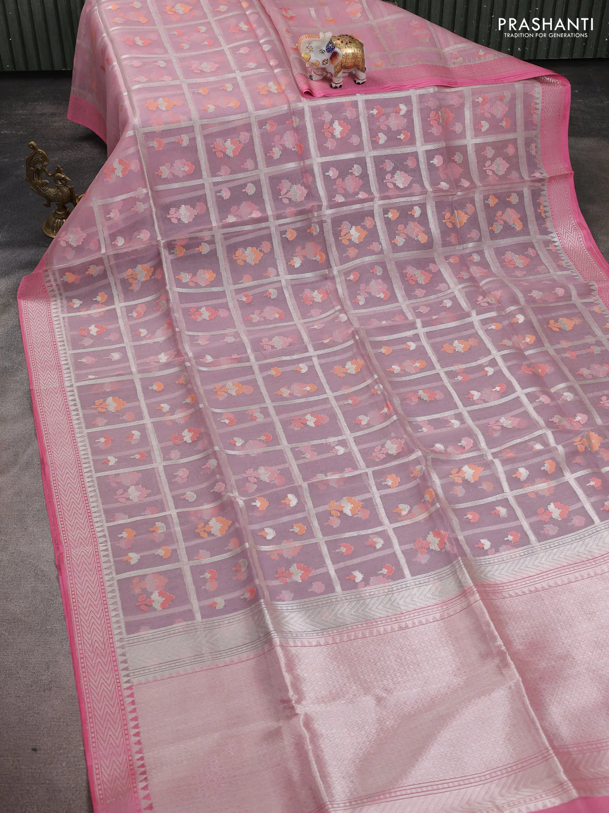 Kora jamdhani silk saree baby pink and peach pink with allover jamdhani weaves and zari woven border - Image 2