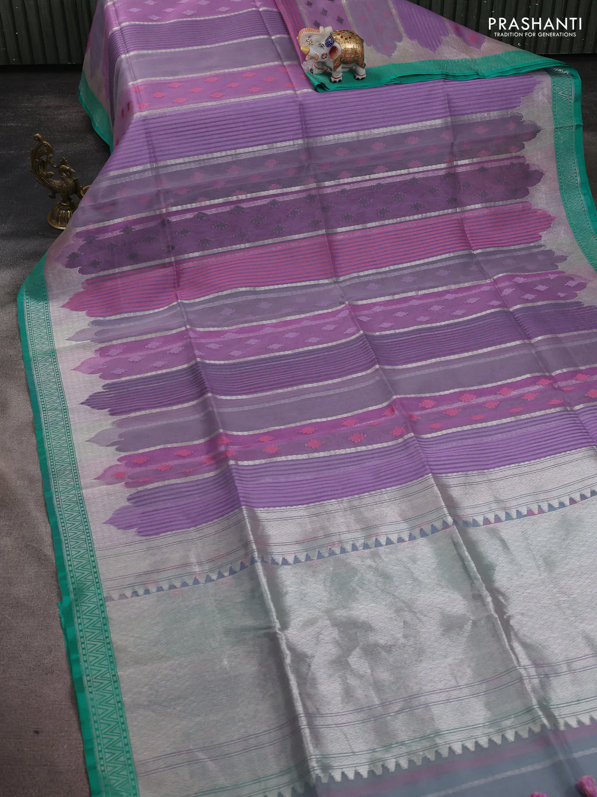 Kora jamdhani silk saree lavender and teal green with allover jamdhani weaves and zari woven border - Image 2