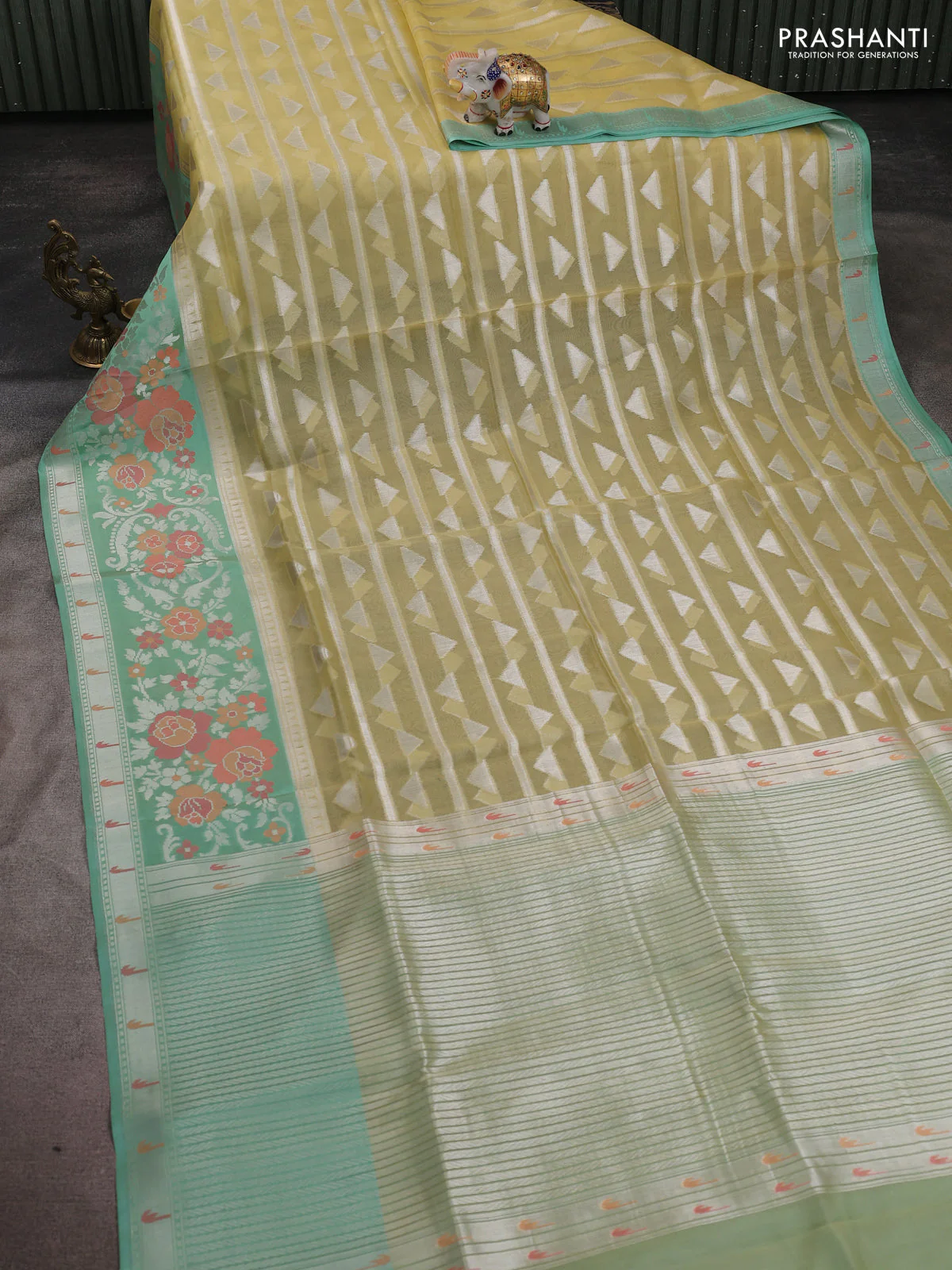 Kora jamdhani silk saree pale yellow and pastel green with allover jamdhani weaves and zari woven border - Image 2