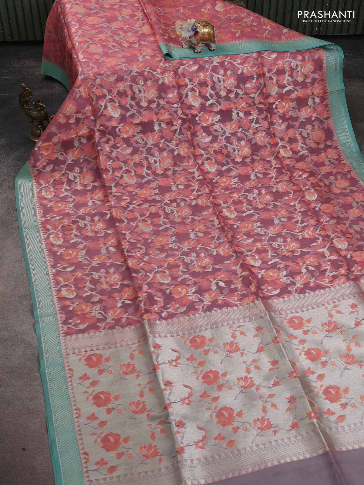 Kora jamdhani silk saree pastel pink and pastel green with allover jamdhani weaves and zari woven border - Image 2