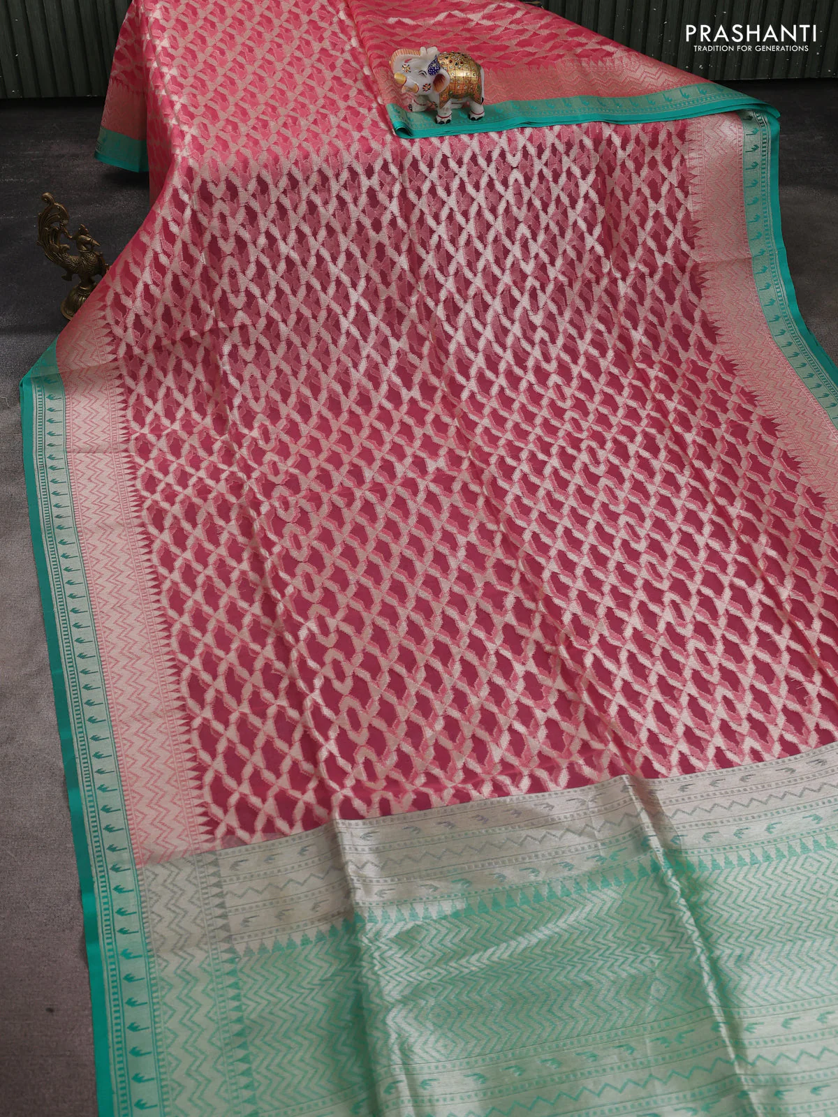 Kora jamdhani silk saree peach pink and teal green with allover jamdhani weaves and zari woven border - Image 2