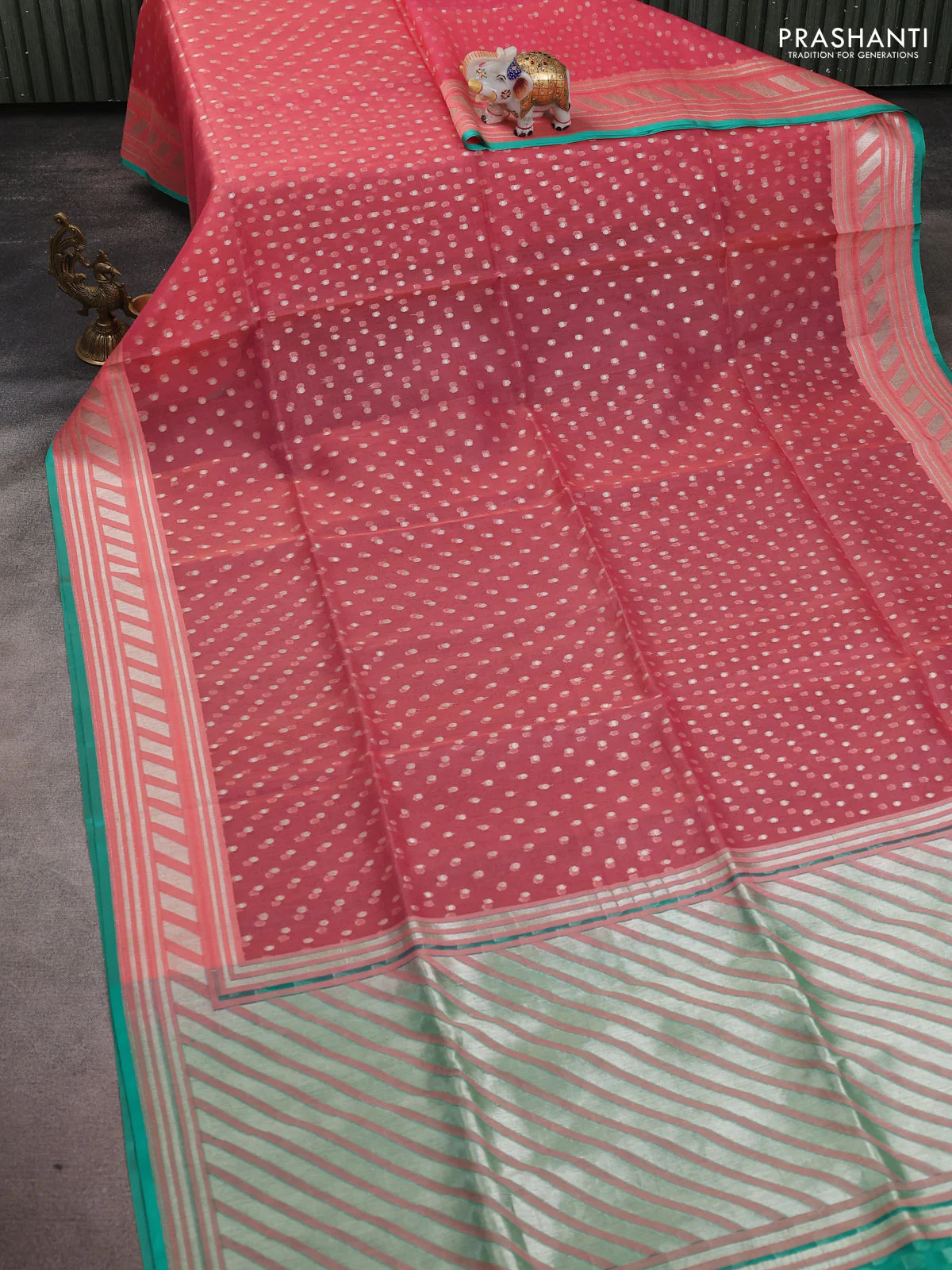 Kora jamdhani silk saree peach pink and teal green with allover jamdhani weaves and zari woven border - Image 2