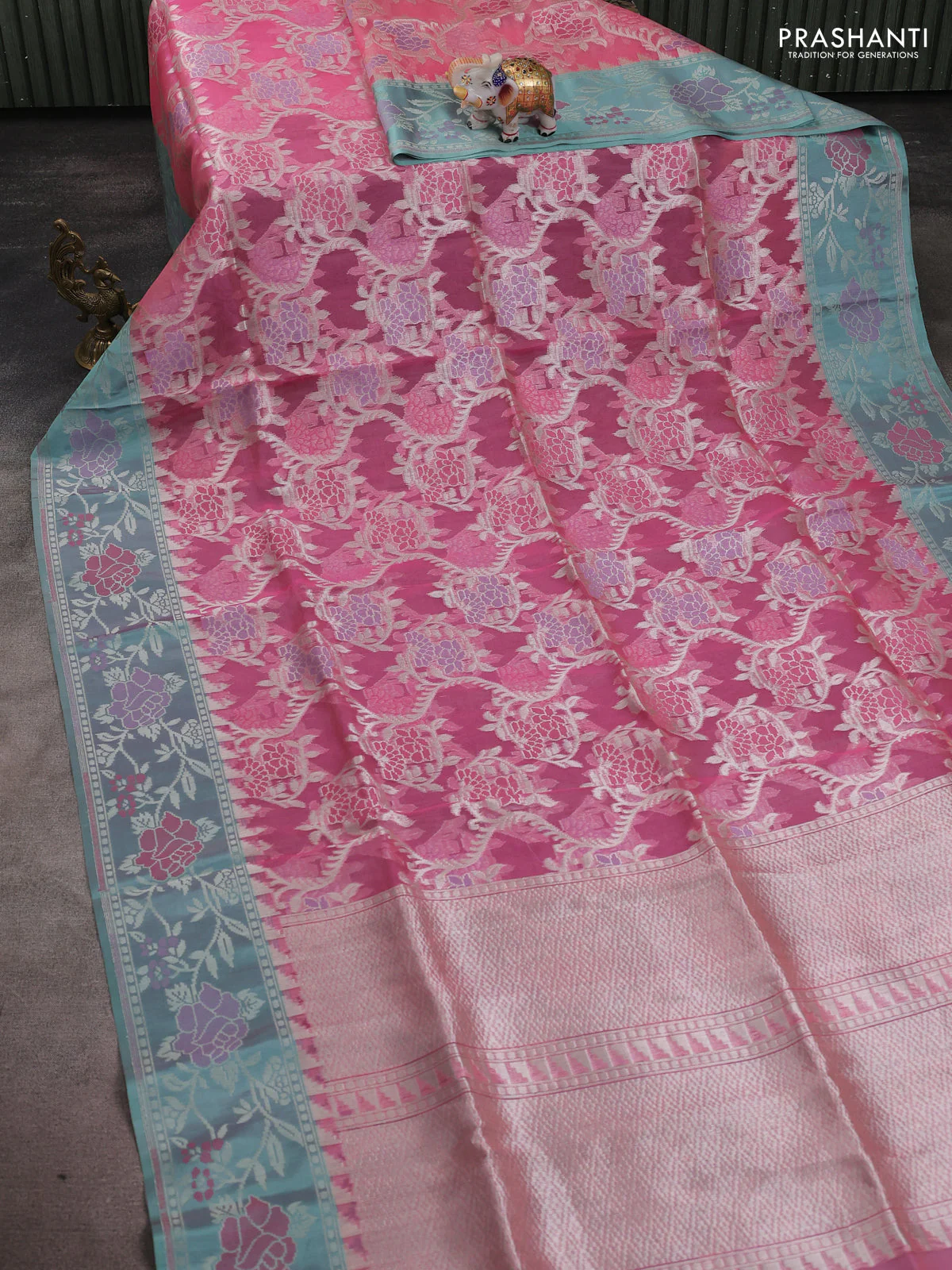 Kora jamdhani silk saree peach shade and pastel green with allover jamdhani weaves and zari woven border - Image 2