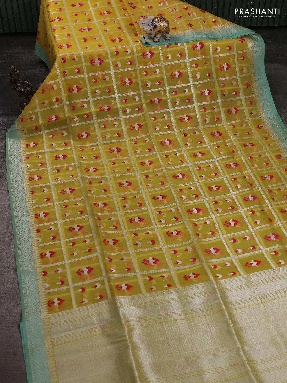 Kora jamdhani silk saree yellow and teal green with allover jamdhani weaves and zari woven border - Image 2