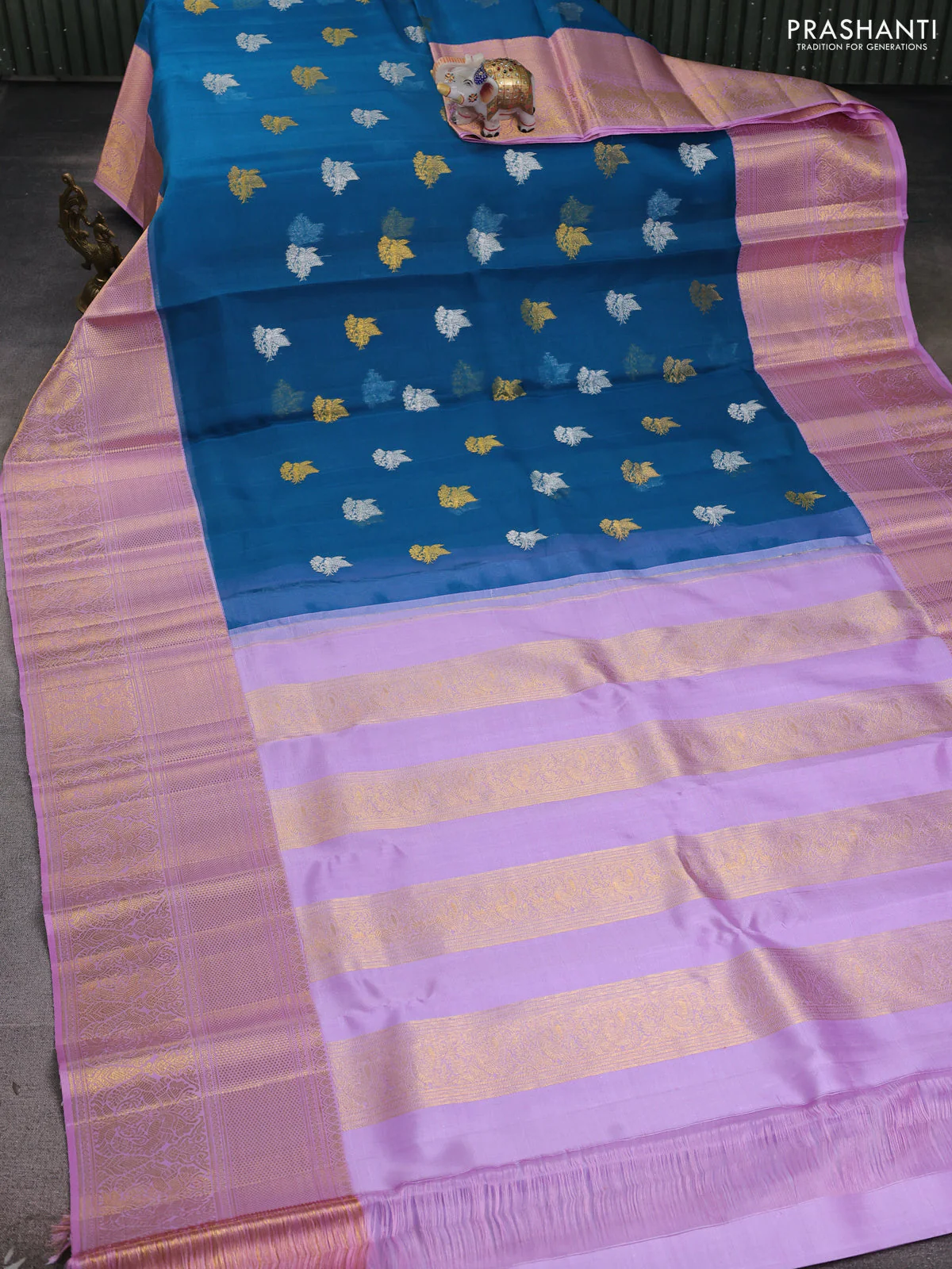 Kora kanchipuram silk saree cs blue and lavender with silver & gold zari woven buttas and long zari woven korvai border - Image 2