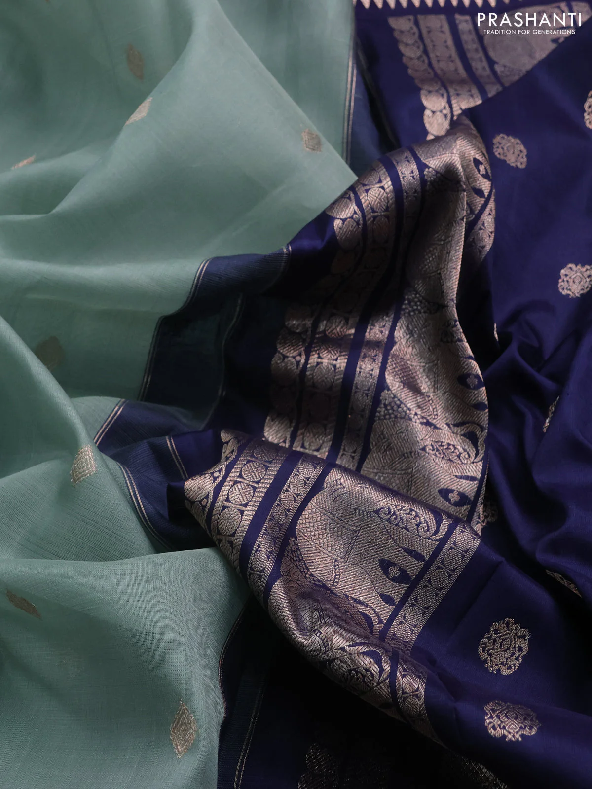 Kora kanchipuram silk saree pastel blue and navy blue with zari woven buttas and rich zari woven border - Image 4