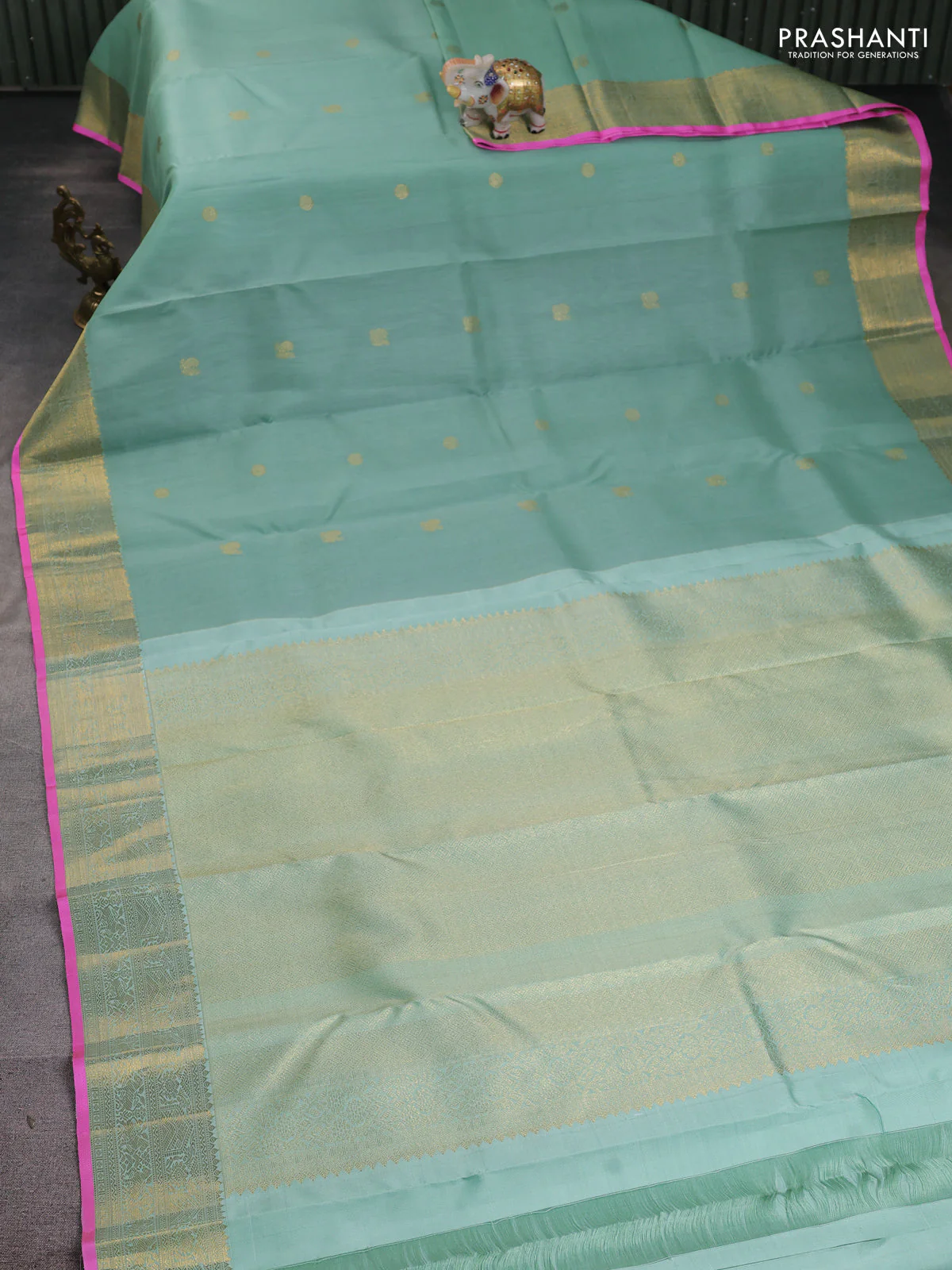 Kora kanchipuram silk saree pastel green and candy pink with zari woven buttas and zari woven border - Image 2