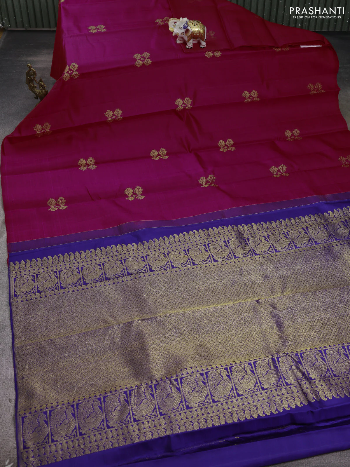 Kora kanchipuram silk saree pink and blue wiith zari woven buttas in borderless style - Image 2