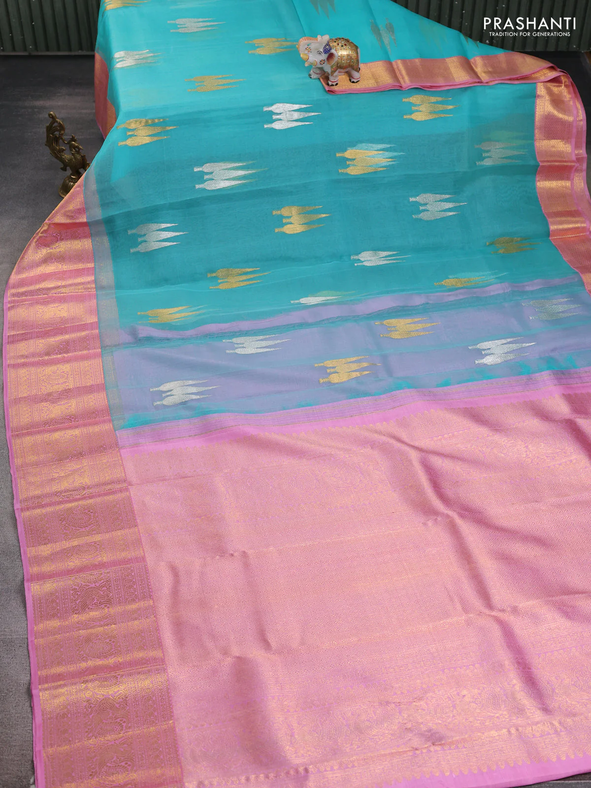 Kora kanchipuram silk saree teal green and pastel pink with silver & gold zari woven buttas and zari woven korvai border - Image 2