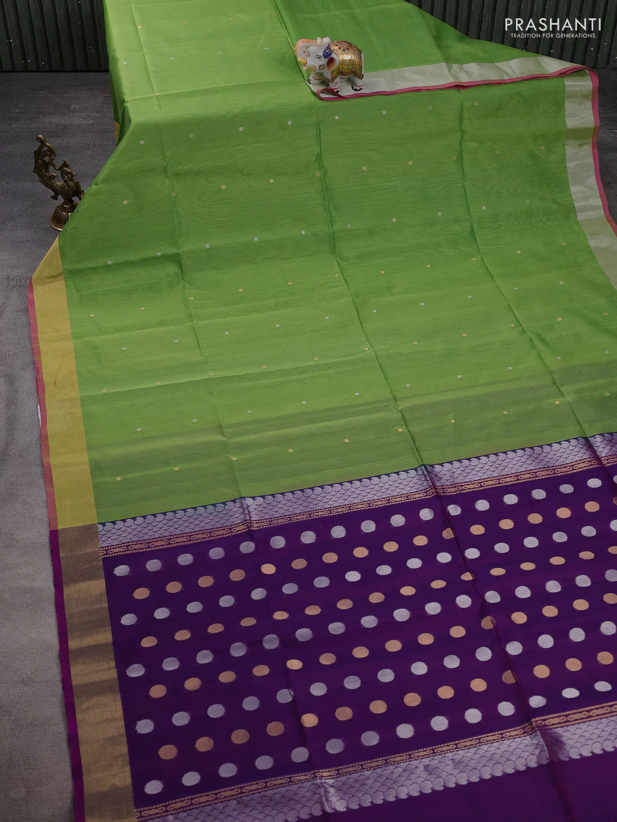 Kora silk cotton saree pista green and pink with silver & gold zari woven buttas and zari woven border - Image 2
