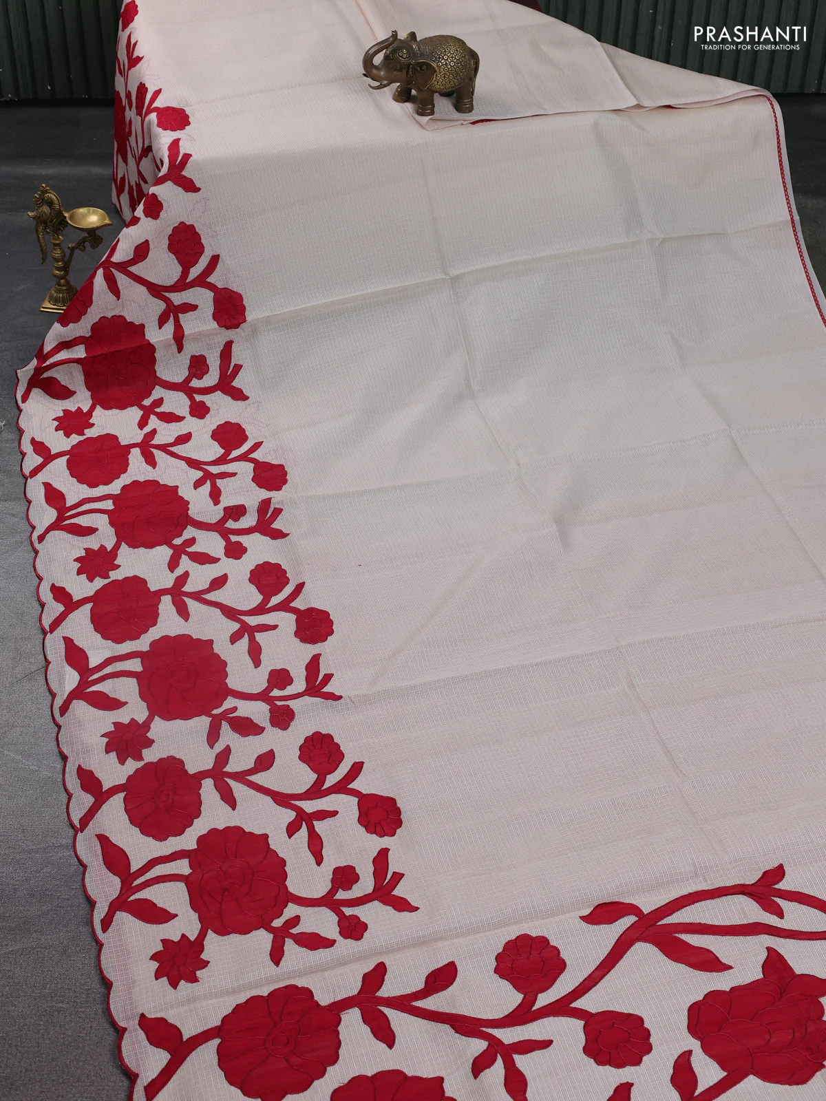 Kota saree beige and red with floral applique work - Image 2